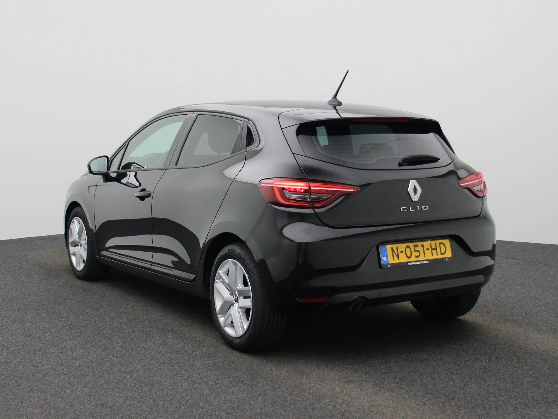 Renault-Clio-image-1