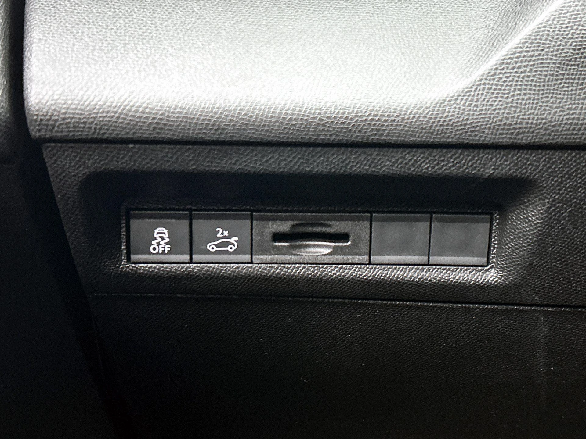 Peugeot-308-image-34