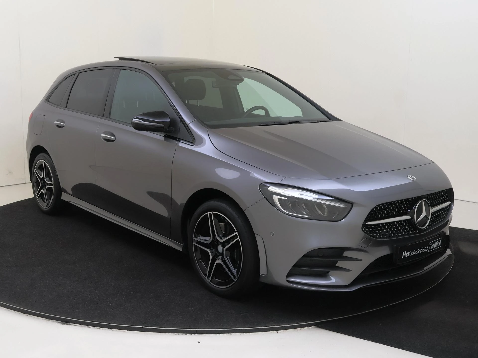 Mercedes-Benz-B-Klasse-image-1