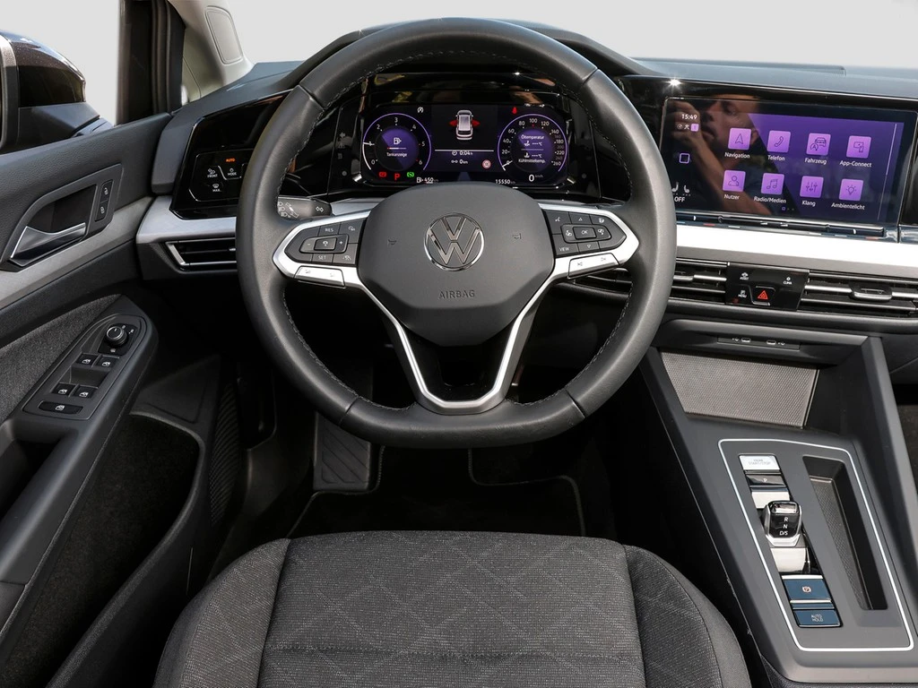 Volkswagen-Golf-image-12