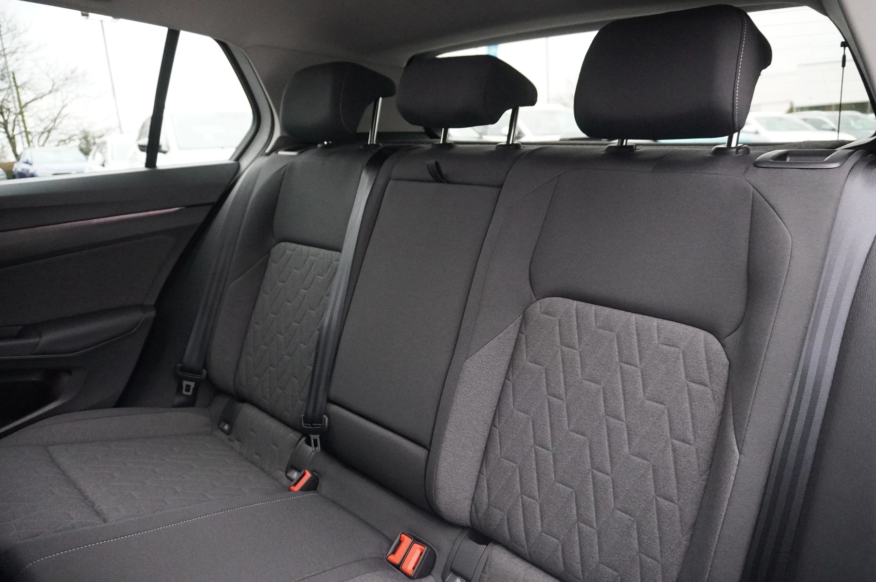 Volkswagen-Golf-image-39