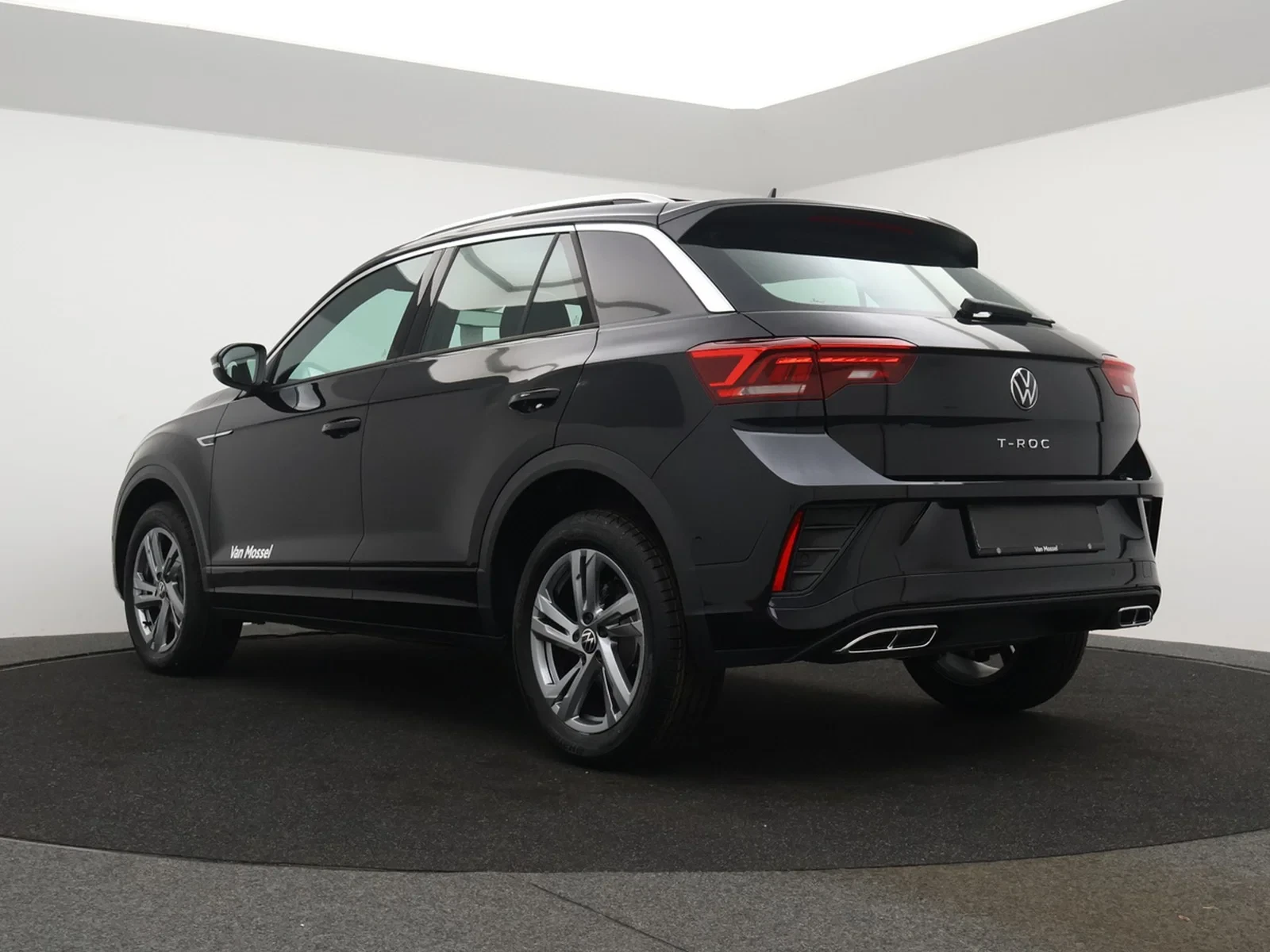 Volkswagen-T-Roc-image-6