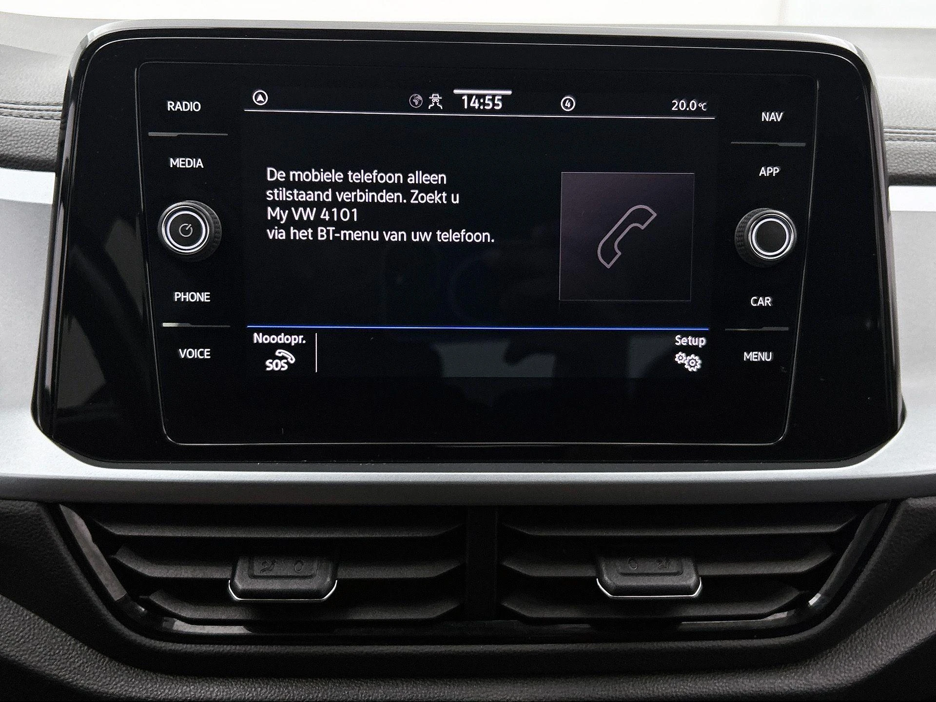 Volkswagen-T-Roc-image-11