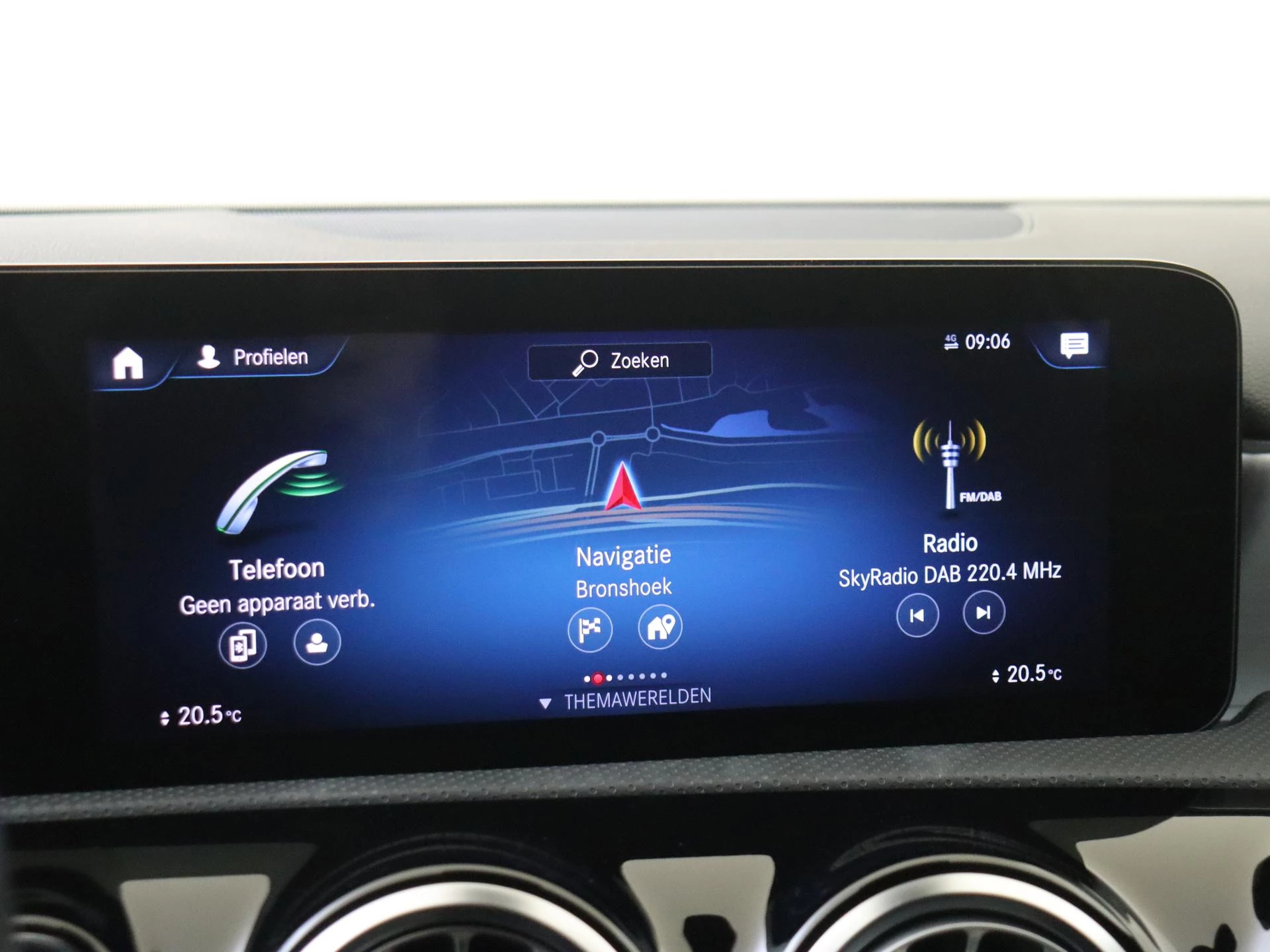 Mercedes-Benz-A-Klasse-image-18