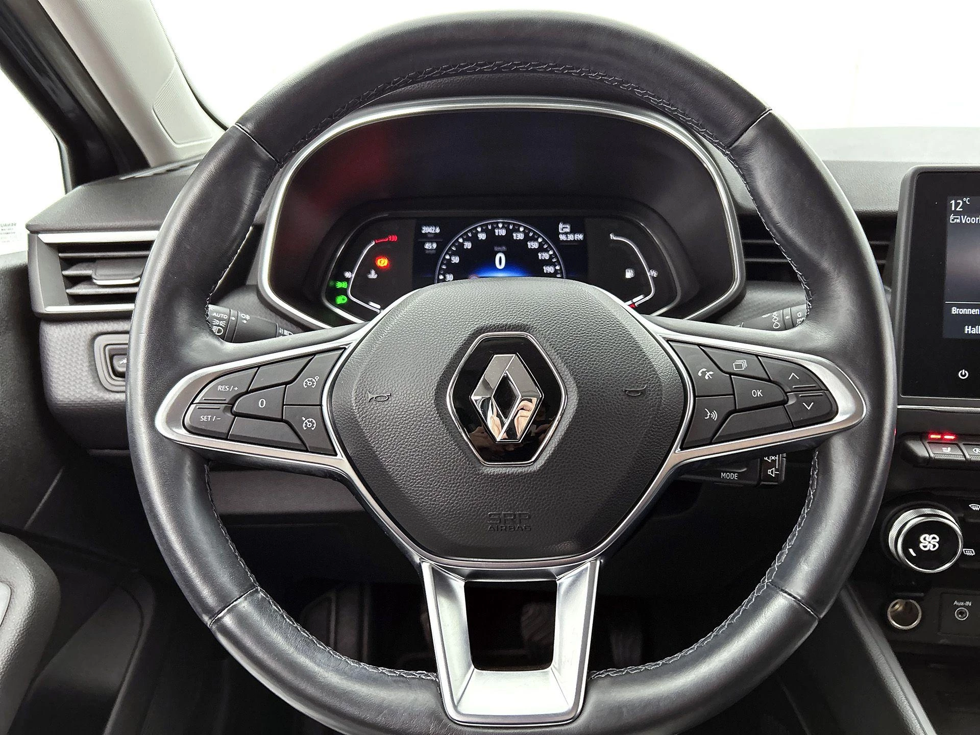 Renault-Clio-image-30