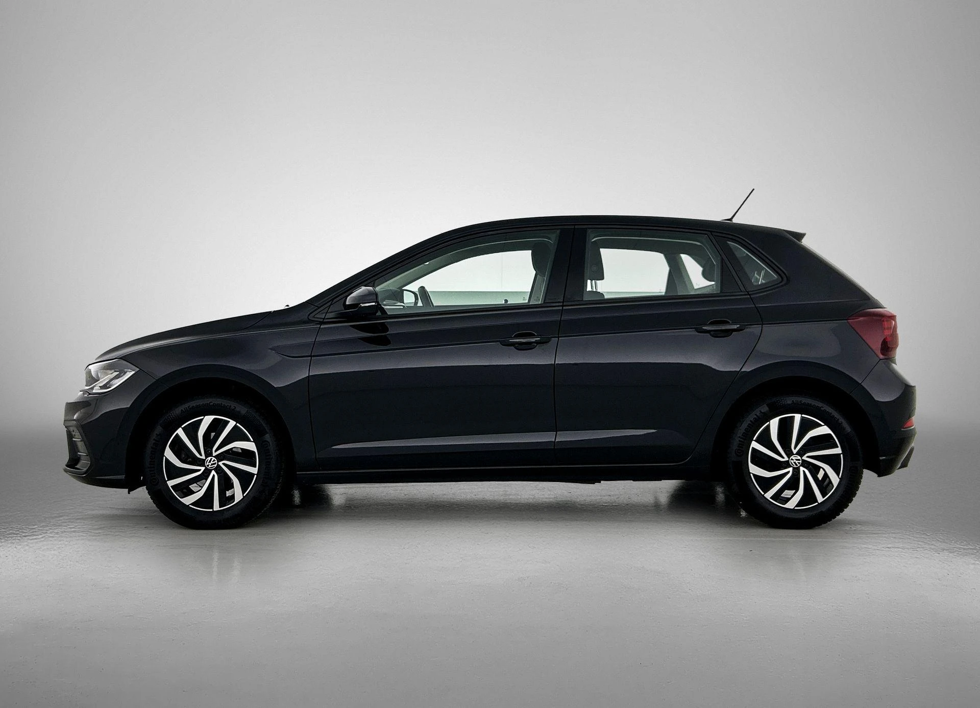 Volkswagen-Polo-image-1