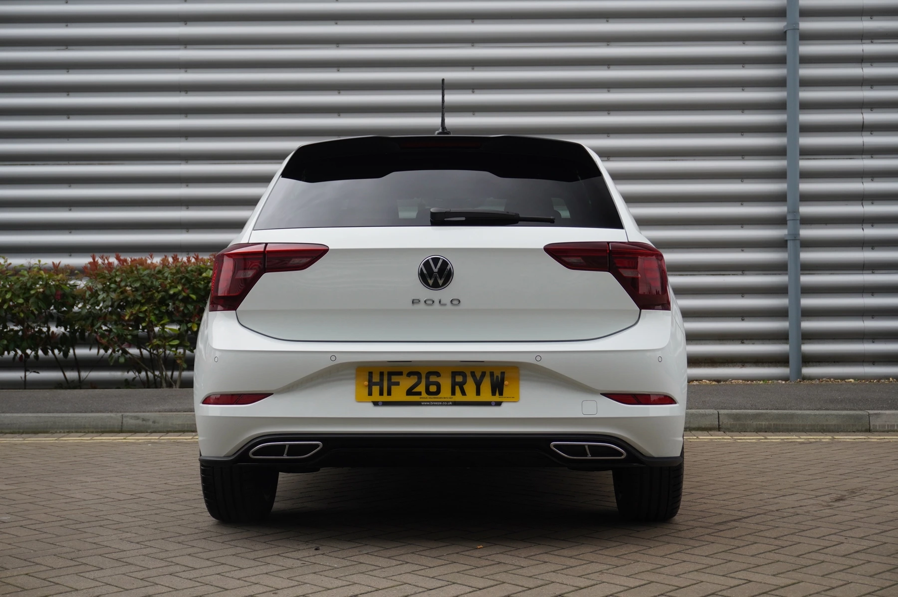 Volkswagen-Polo-image-13