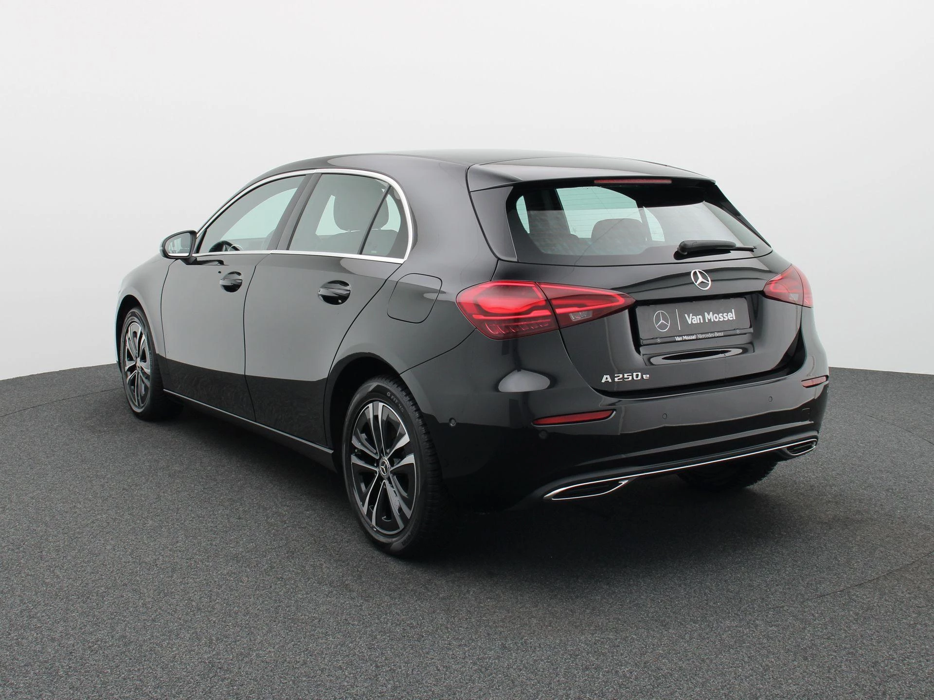 Mercedes-Benz Classe A 250 e Business Solution + CARPLAY + LED + CAMERA +