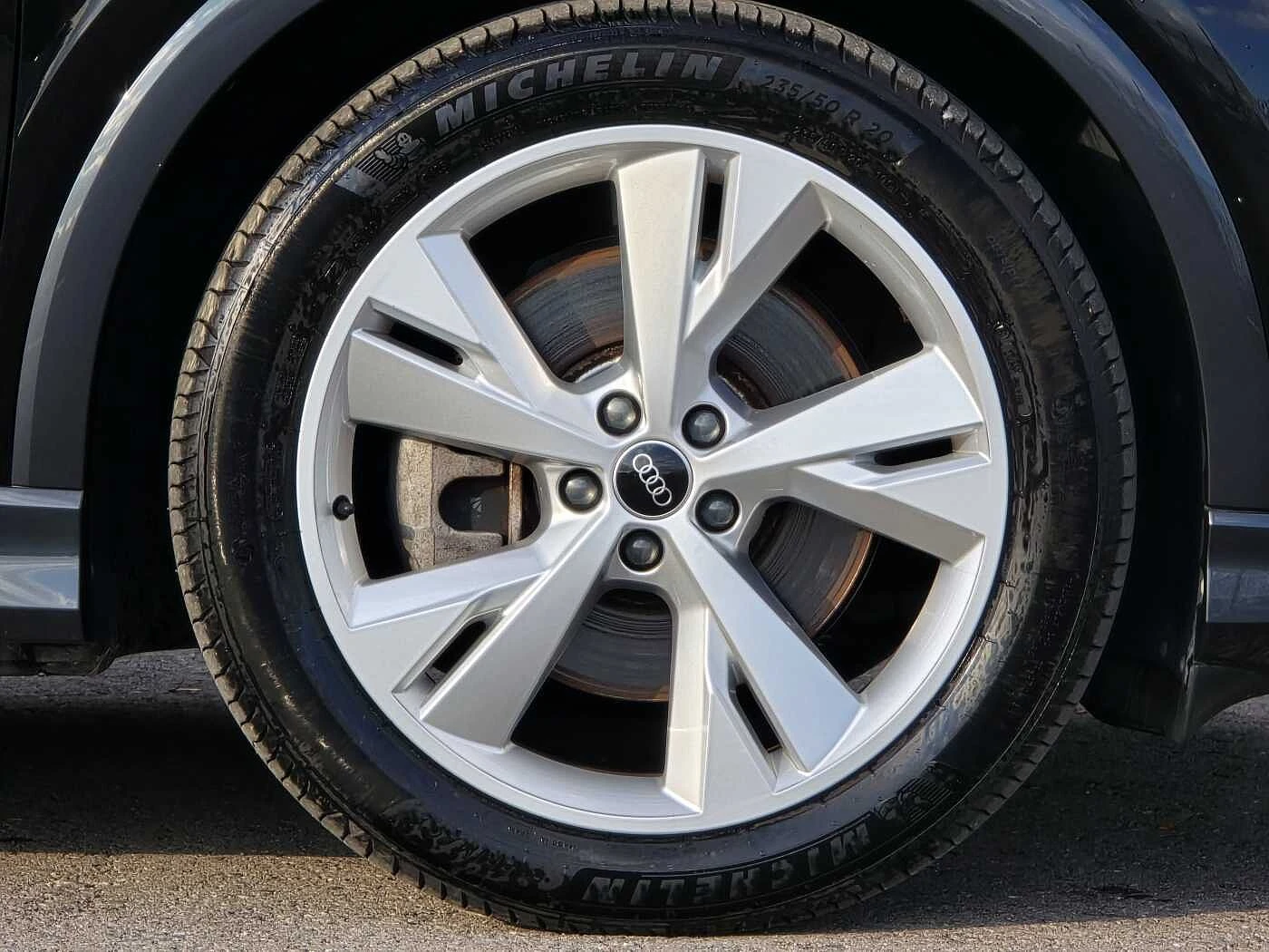 Audi-Q4 Sportback e-tron-image-4