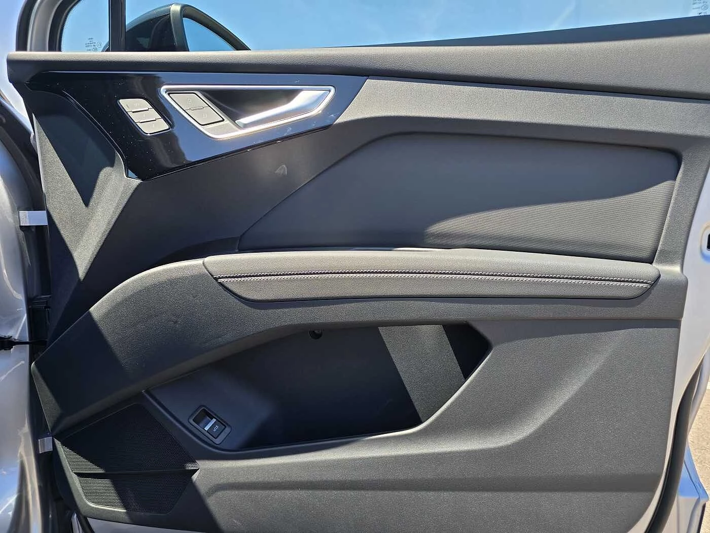 Audi-Q4 e-tron-image-10