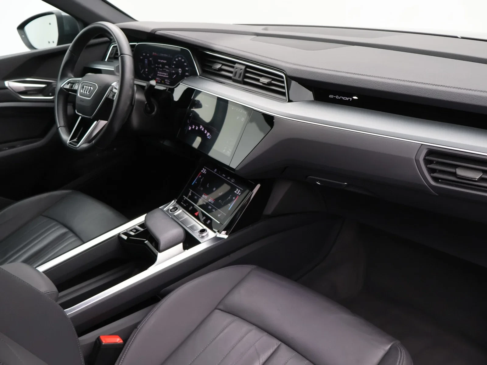 Audi e-tron Sportback Audi e-tron Sportback S line 55 QUATTRO 408PK *AUTOMAA*LEDER*CAMERA*ACC*PDC*VIRTUAL COCKPIT*NAVI*APP