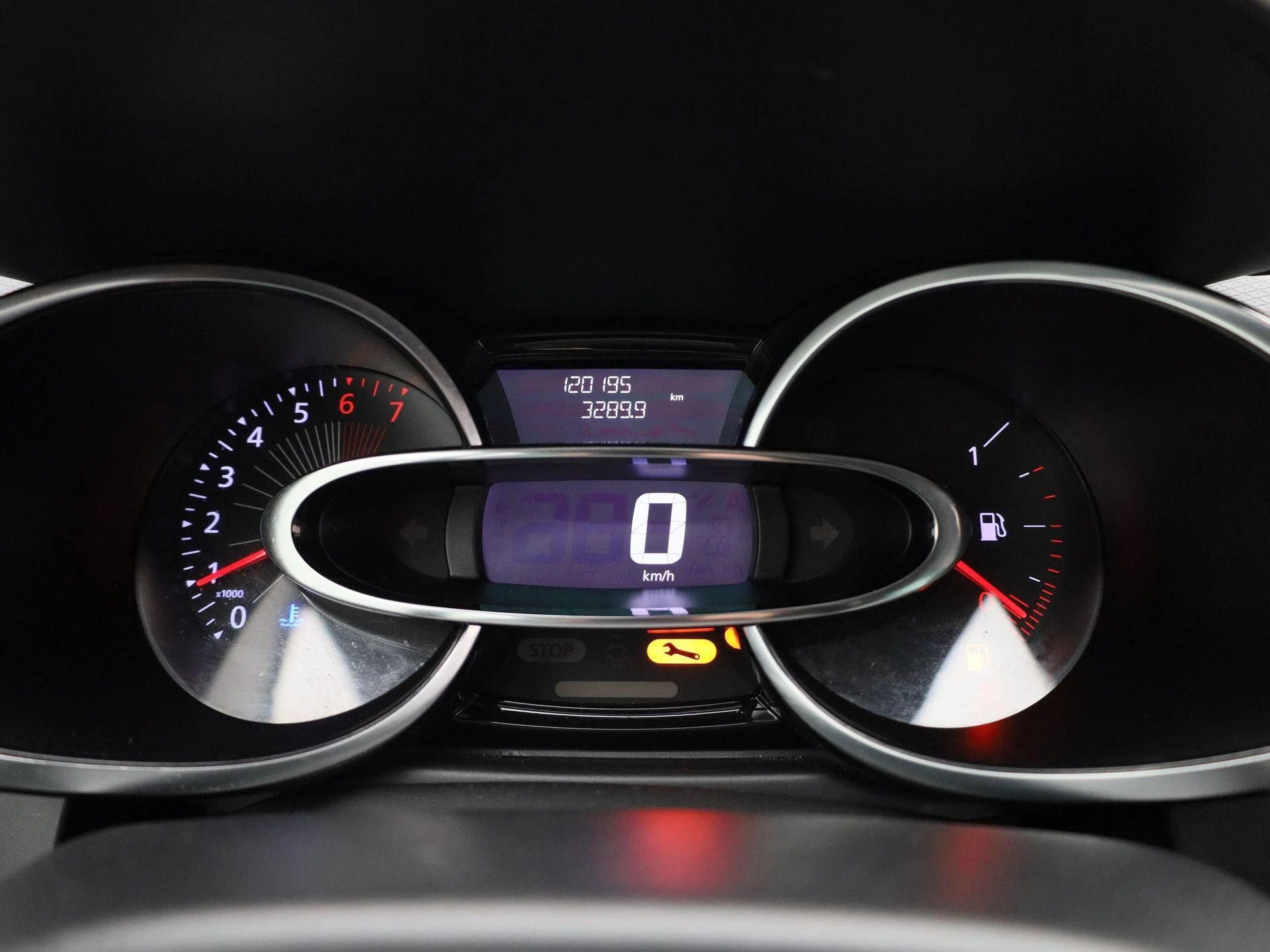 Renault-Clio-image-15