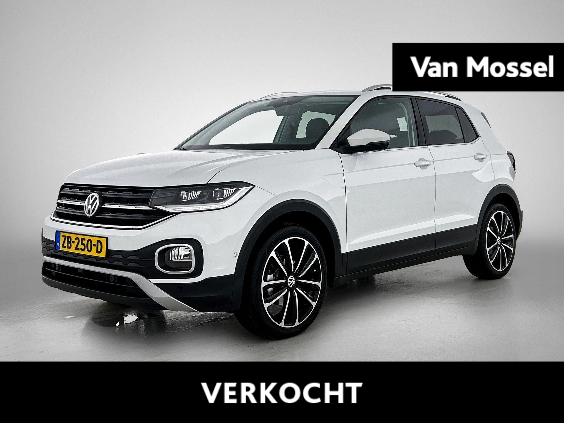 Volkswagen-T-Cross-image-0