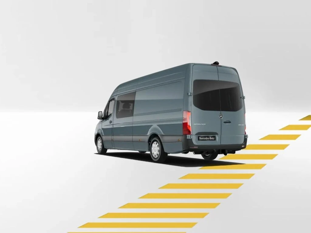 Mercedes-Benz-Sprinter 319-image-4