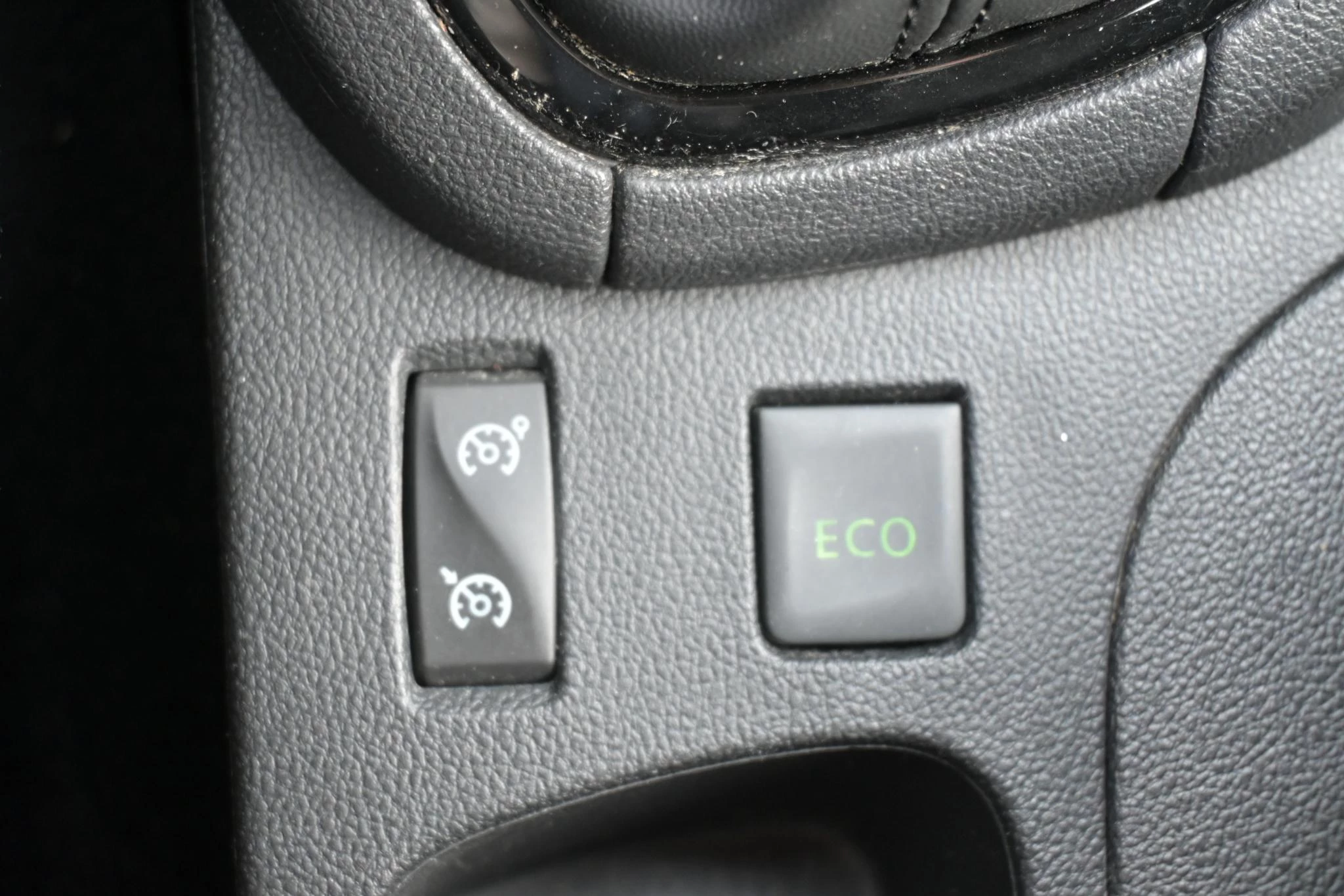 Renault-Clio-image-15