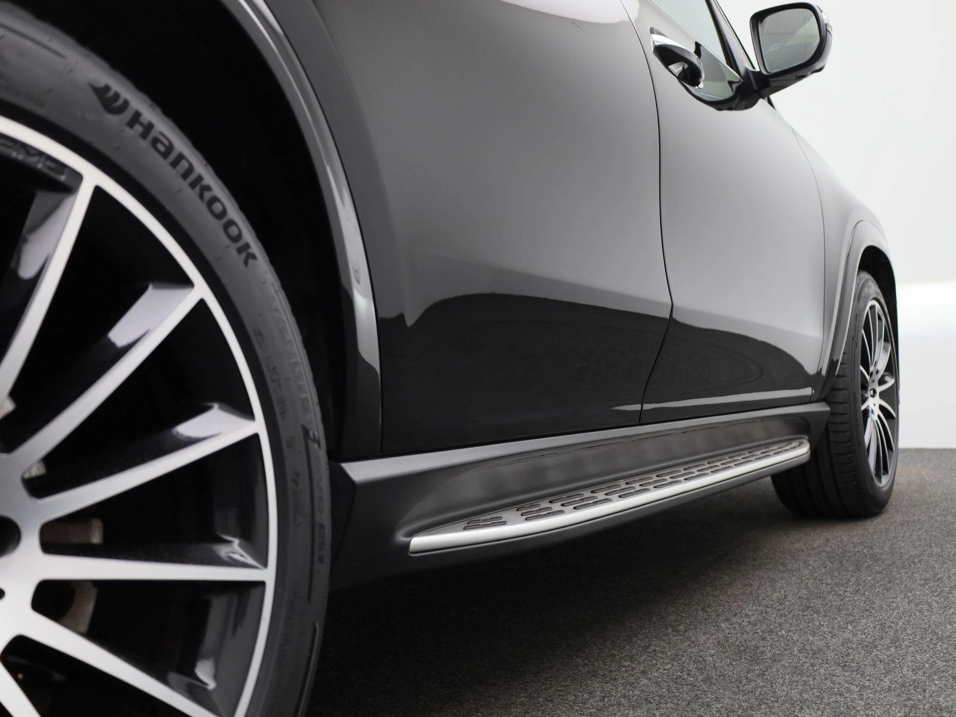 Mercedes-Benz-GLE-image-58