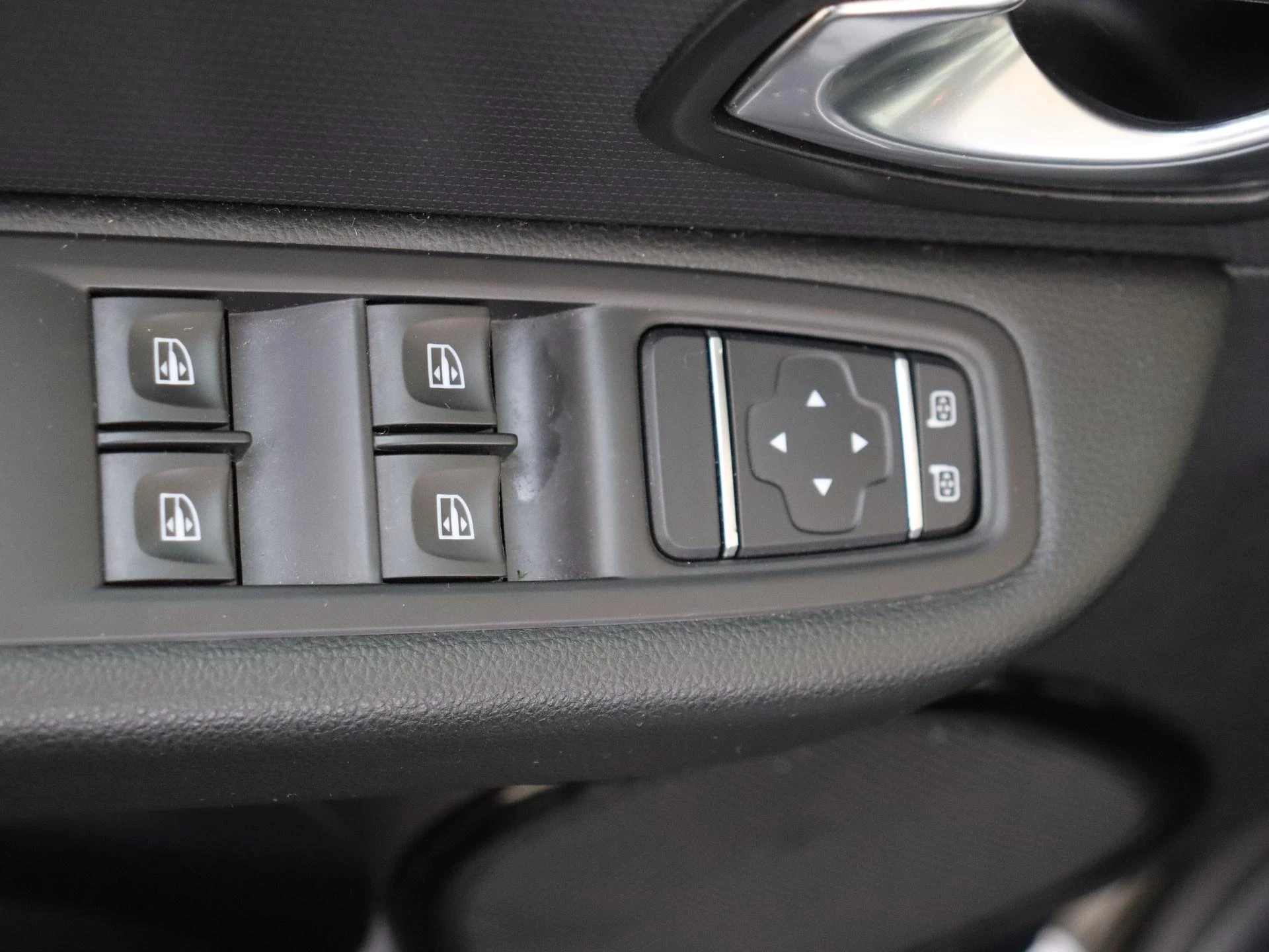 Renault-Clio-image-27