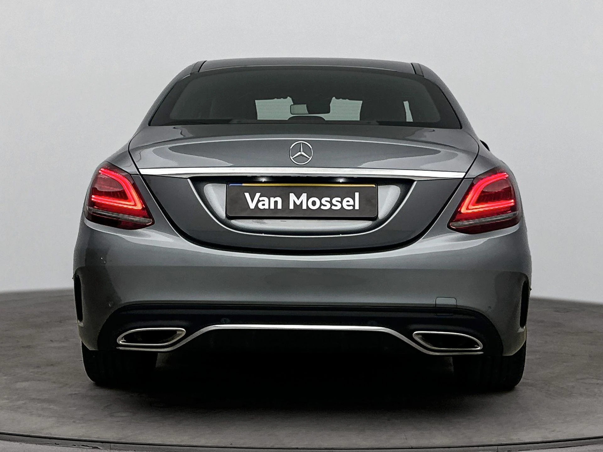 Mercedes-Benz-C-Klasse-image-2