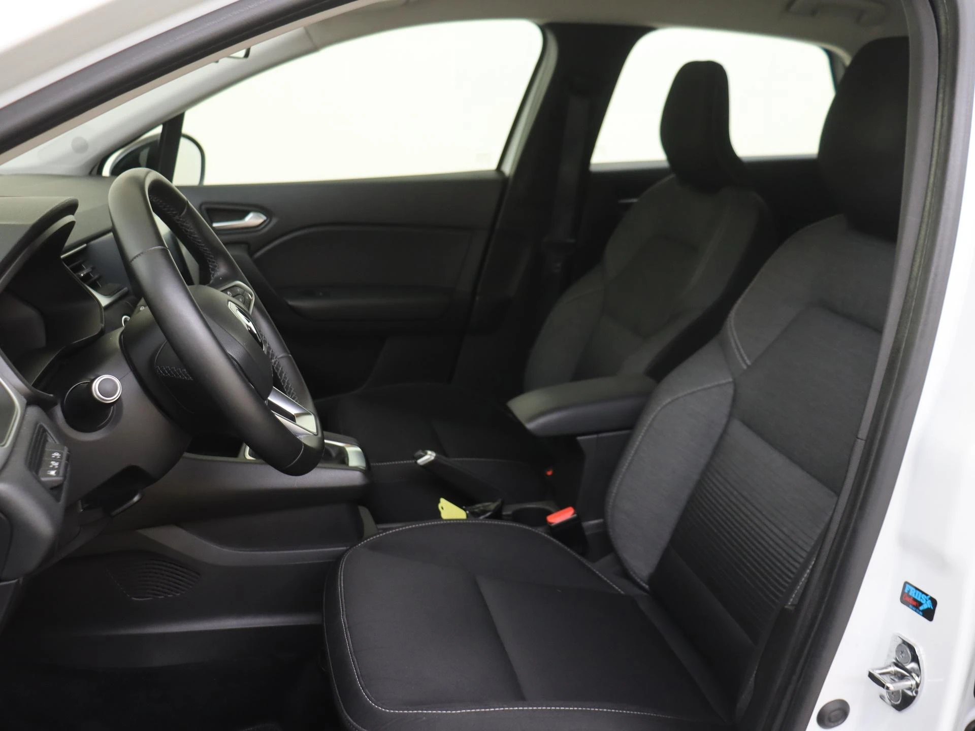 Renault-Captur-image-14