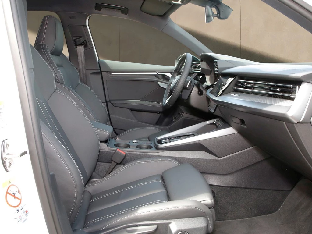 Audi A3 Sportback 45 TFSI e S line 18"|LEDER|PANO|SHZ|RFK|