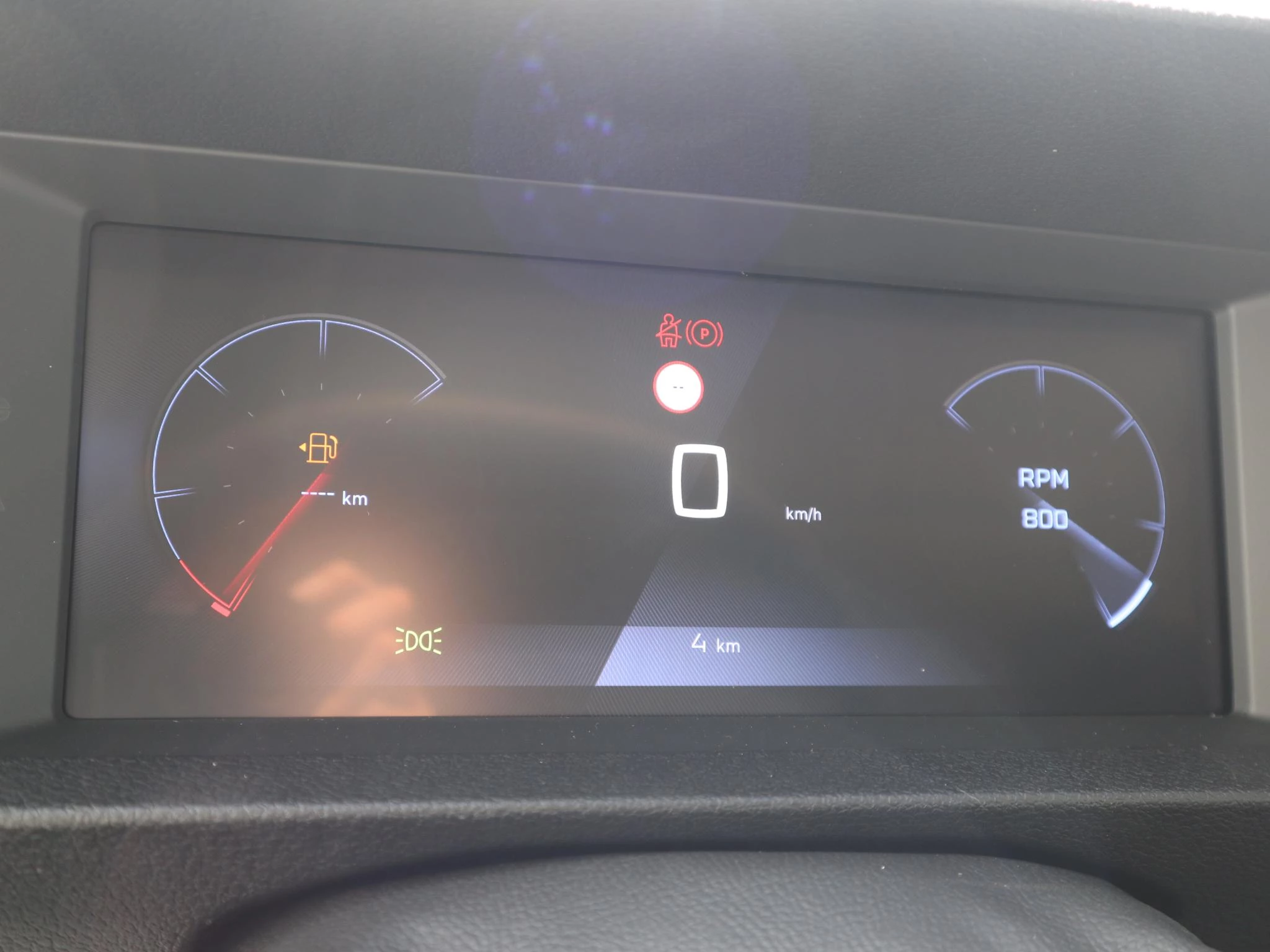 Peugeot-e-Expert-image-8