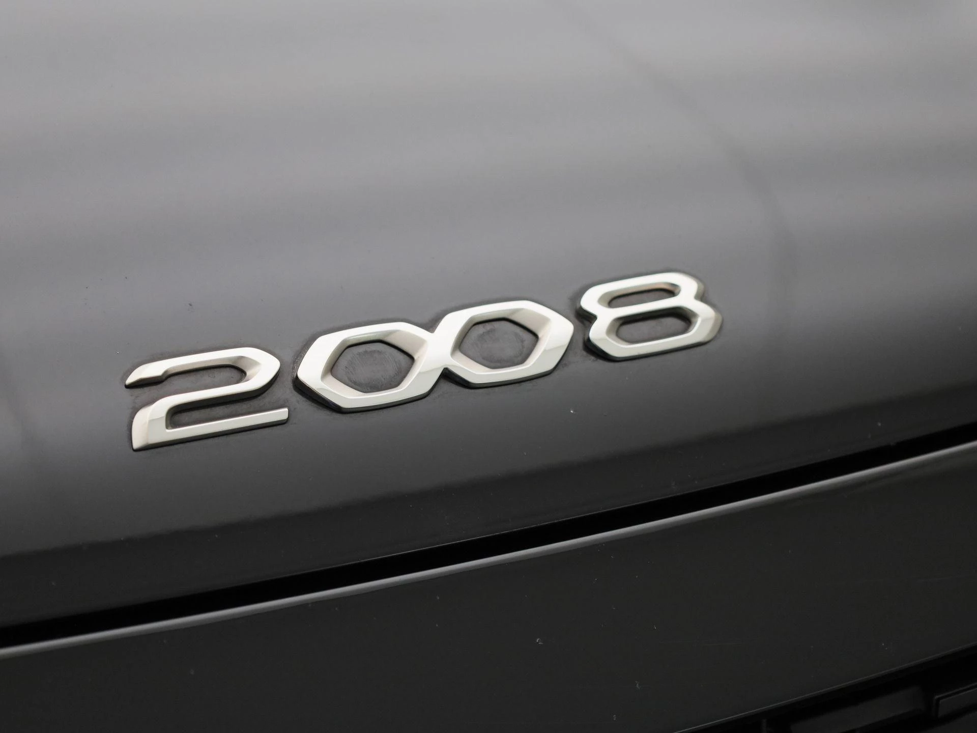 Peugeot-e-2008-image-36