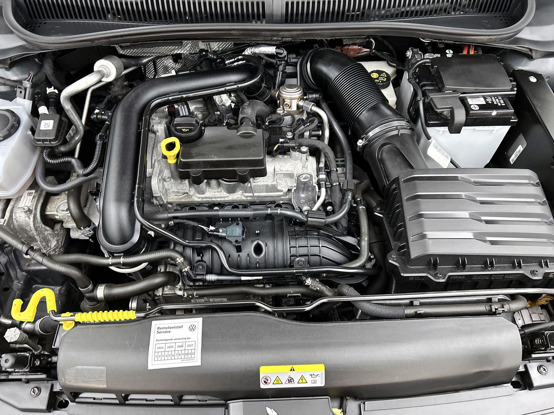 Volkswagen-Polo-image-30