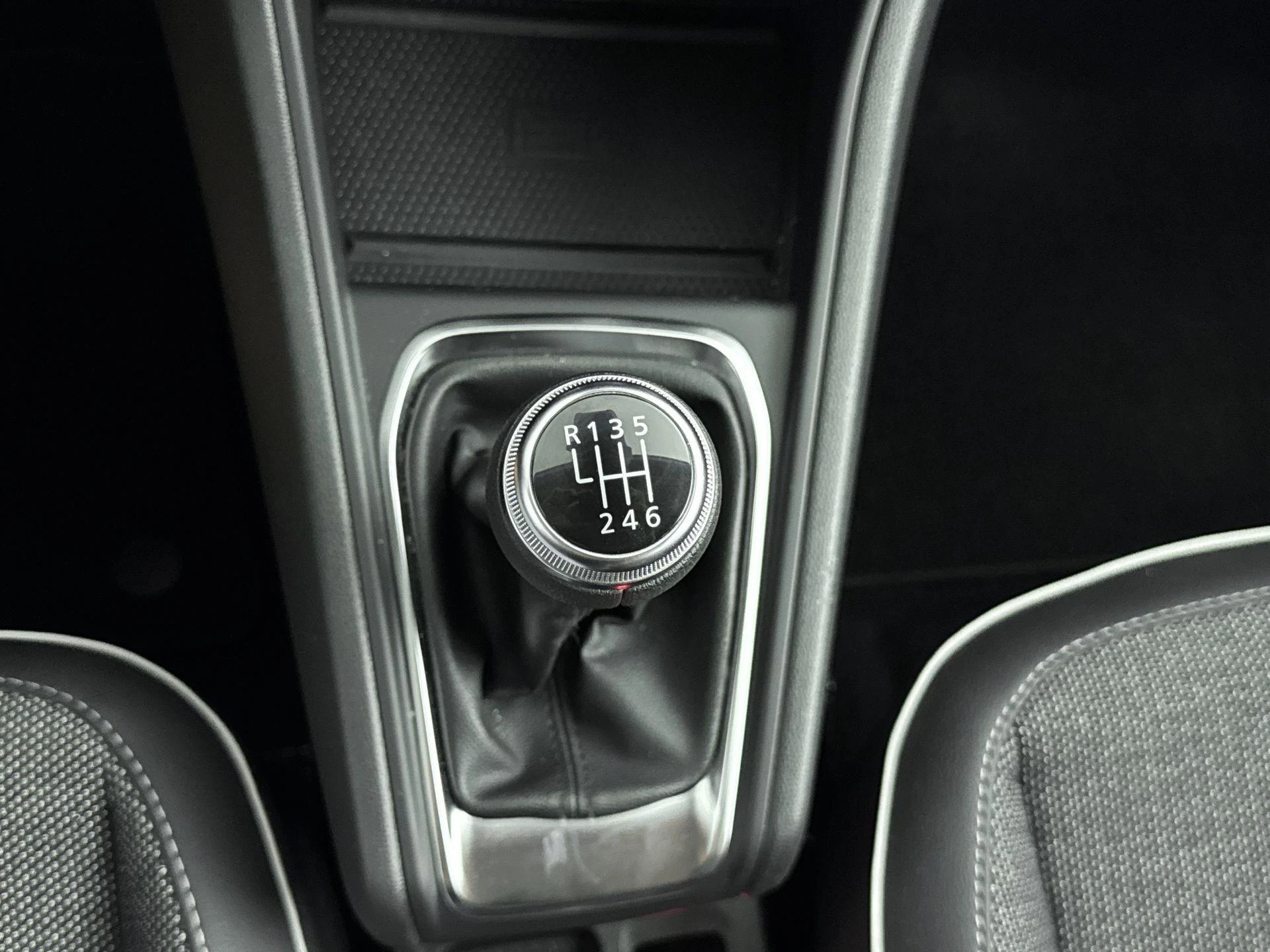 Renault-Captur-image-13