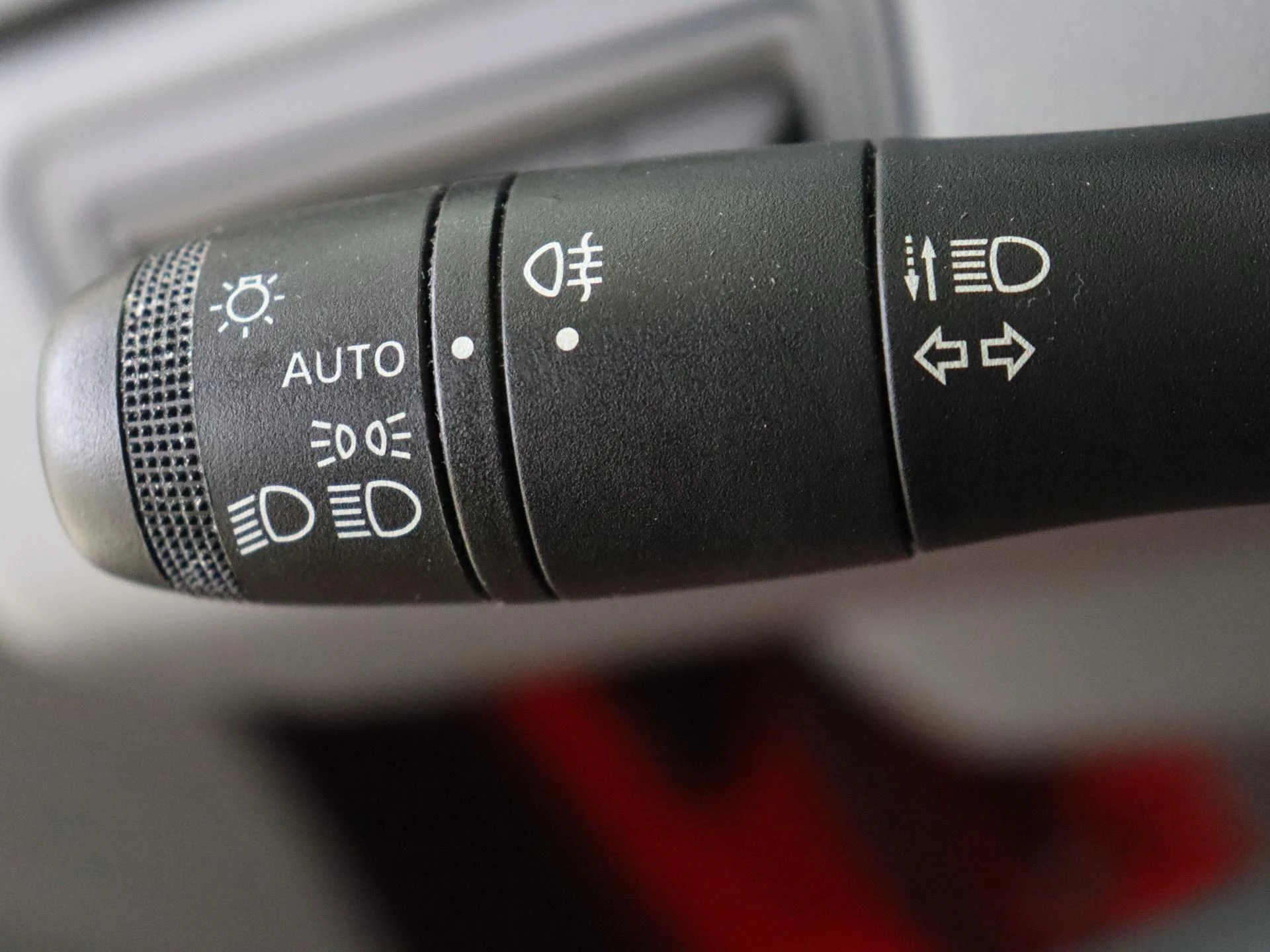 Renault-Clio-image-23