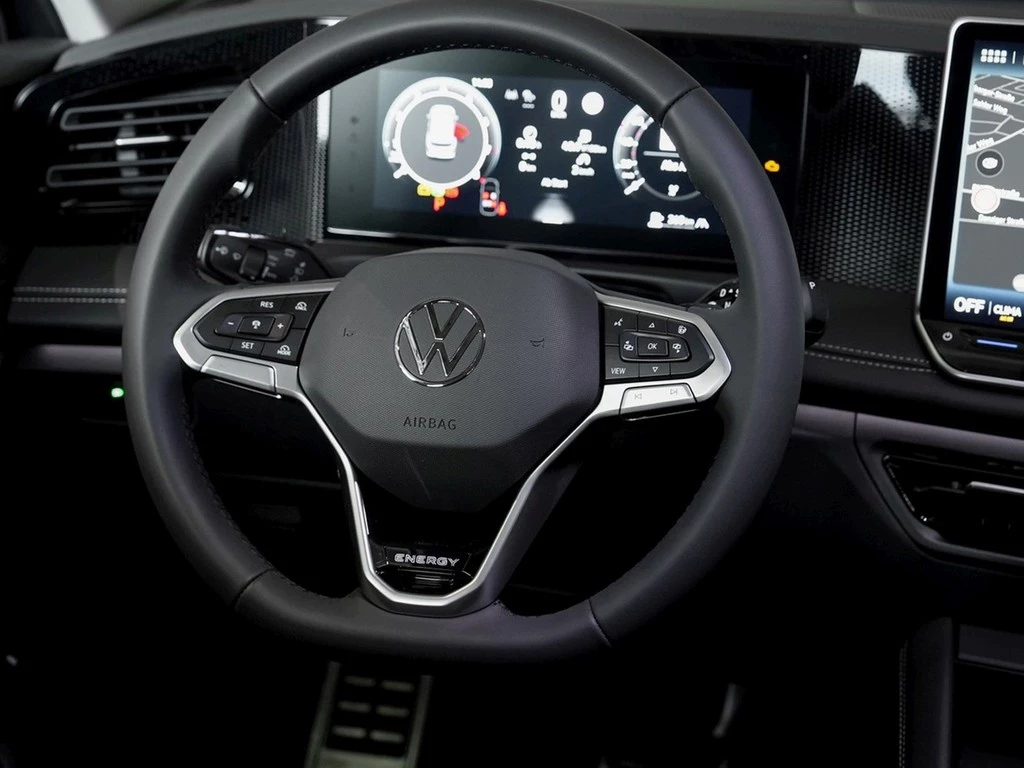 Volkswagen-Tiguan-image-10