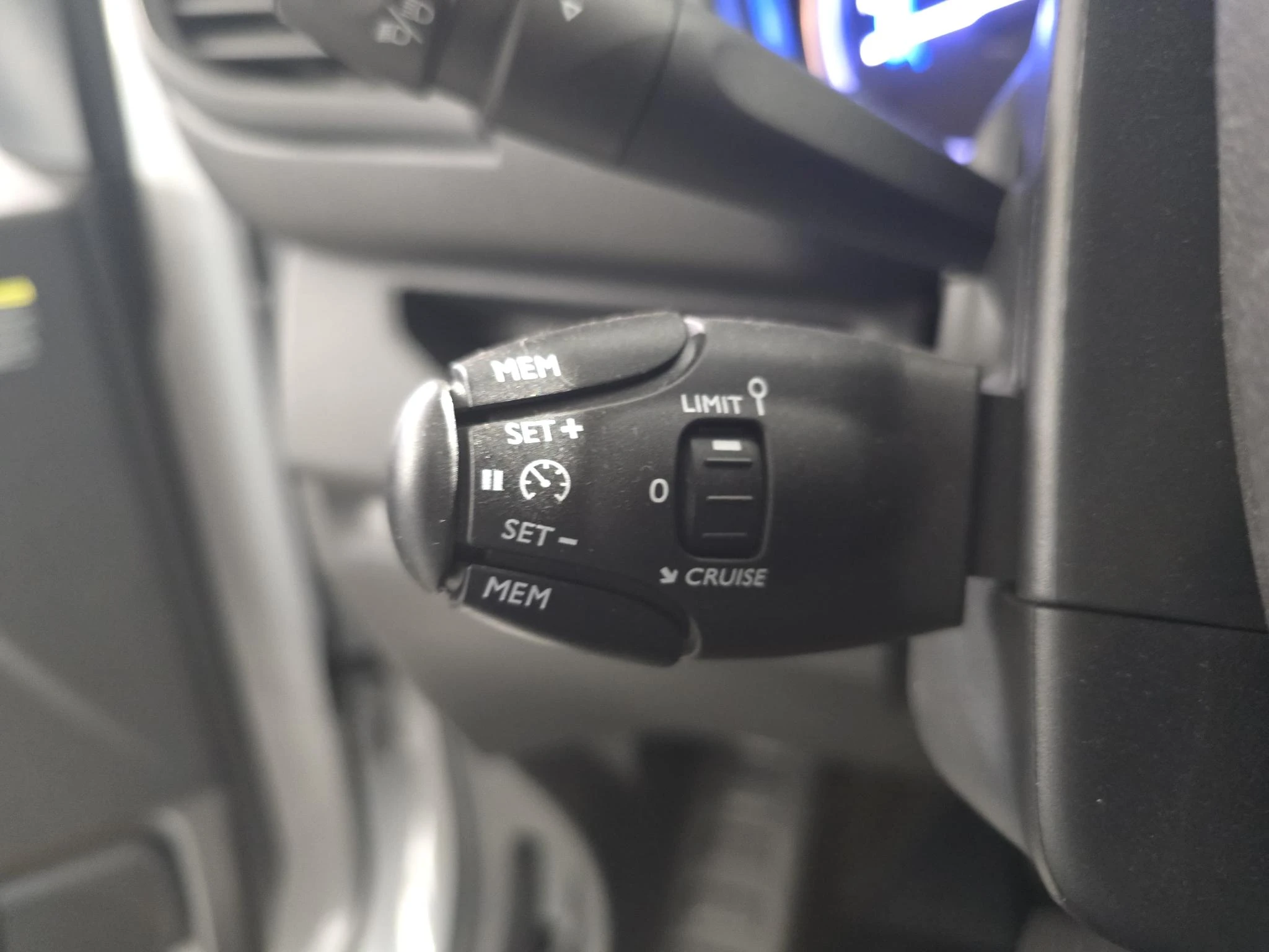 Citroën-ë-Jumpy-image-17