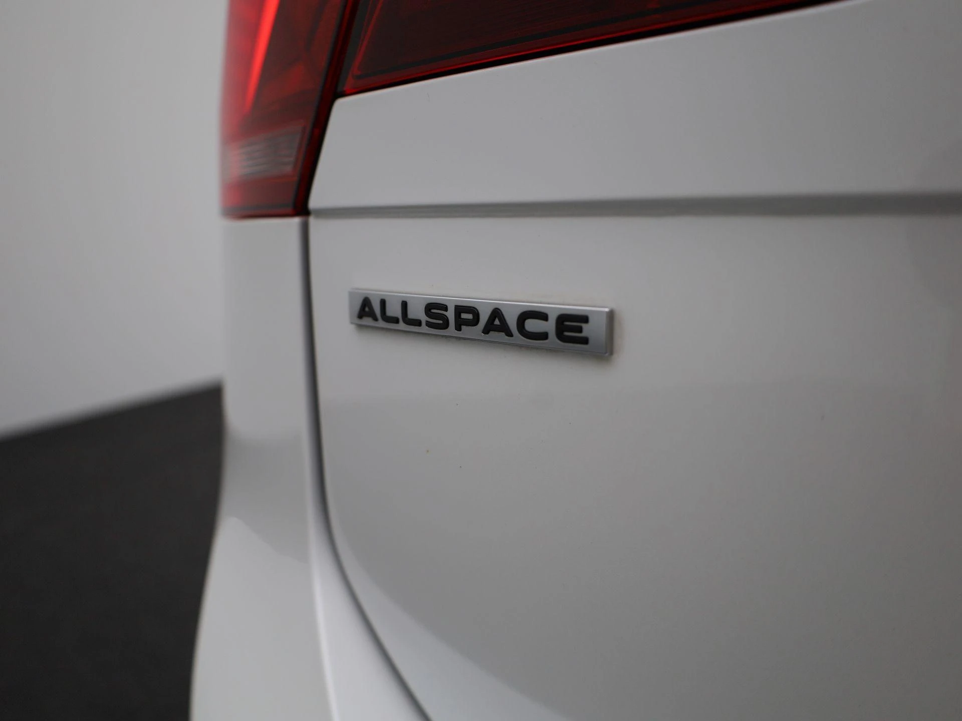Volkswagen-Tiguan Allspace-image-49