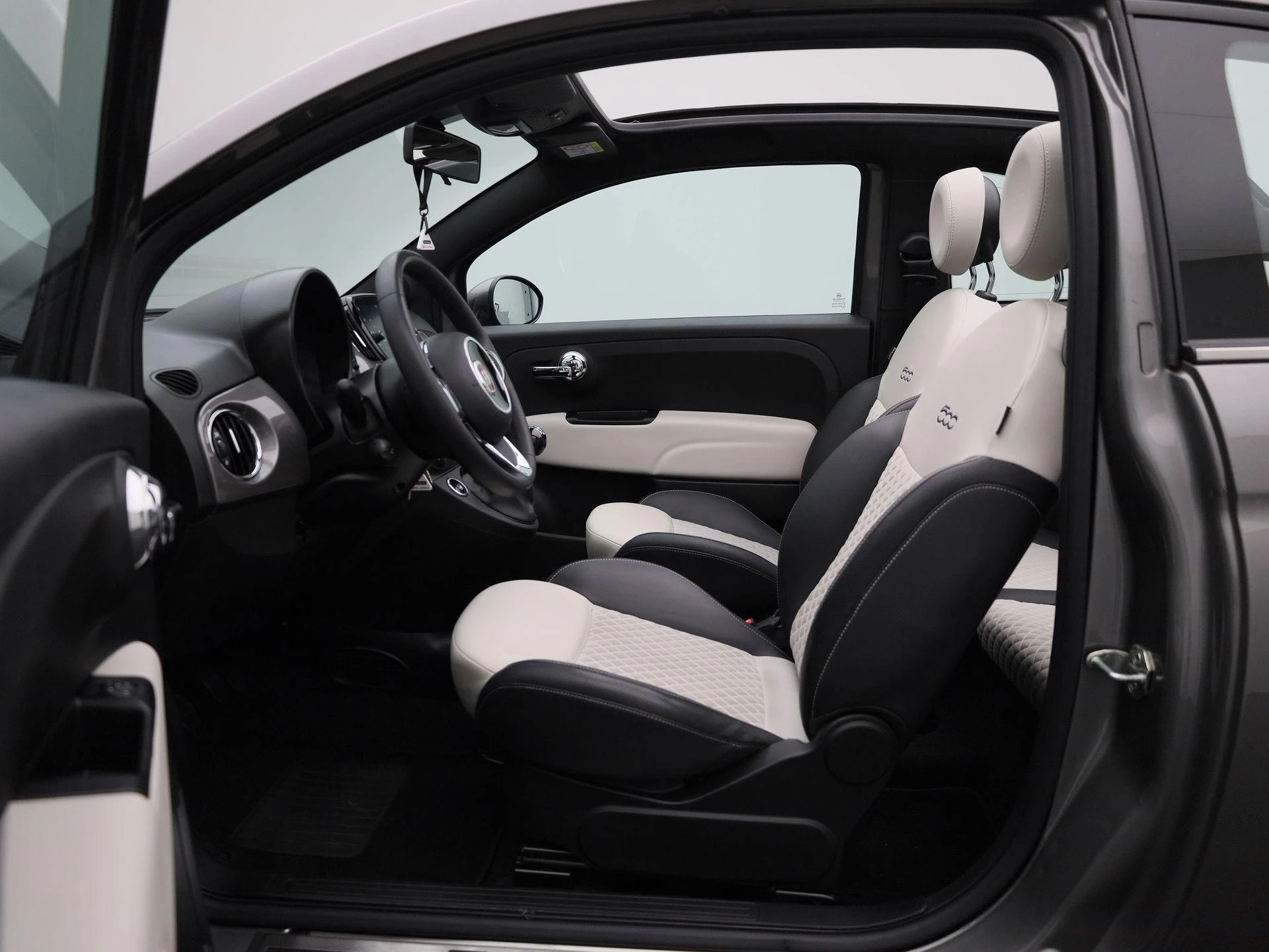 Fiat-500C-image-10