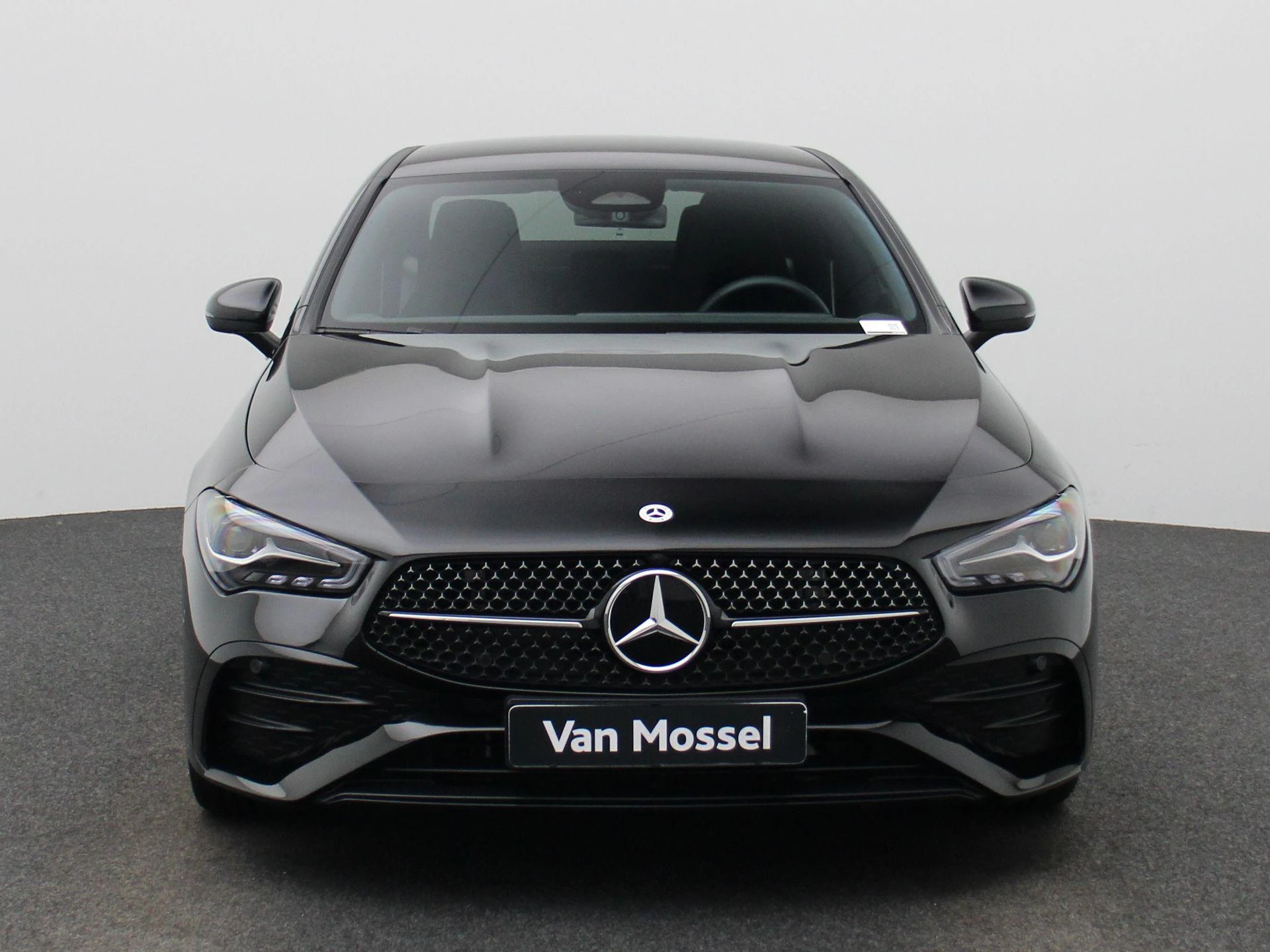 Mercedes-Benz-CLA-image-2