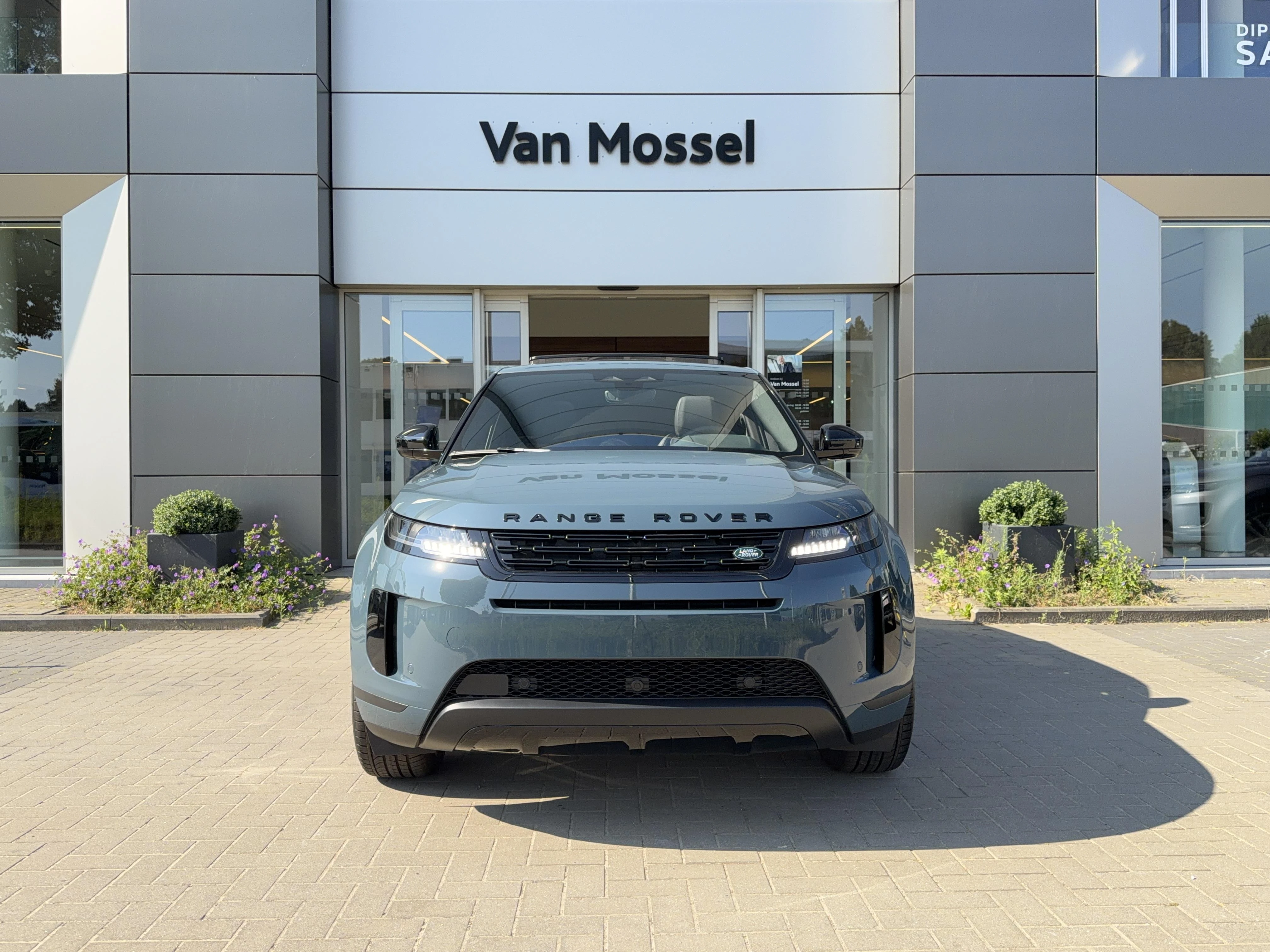 Land Rover Range Rover Evoque P160 S FWD Auto. 26.5MY
