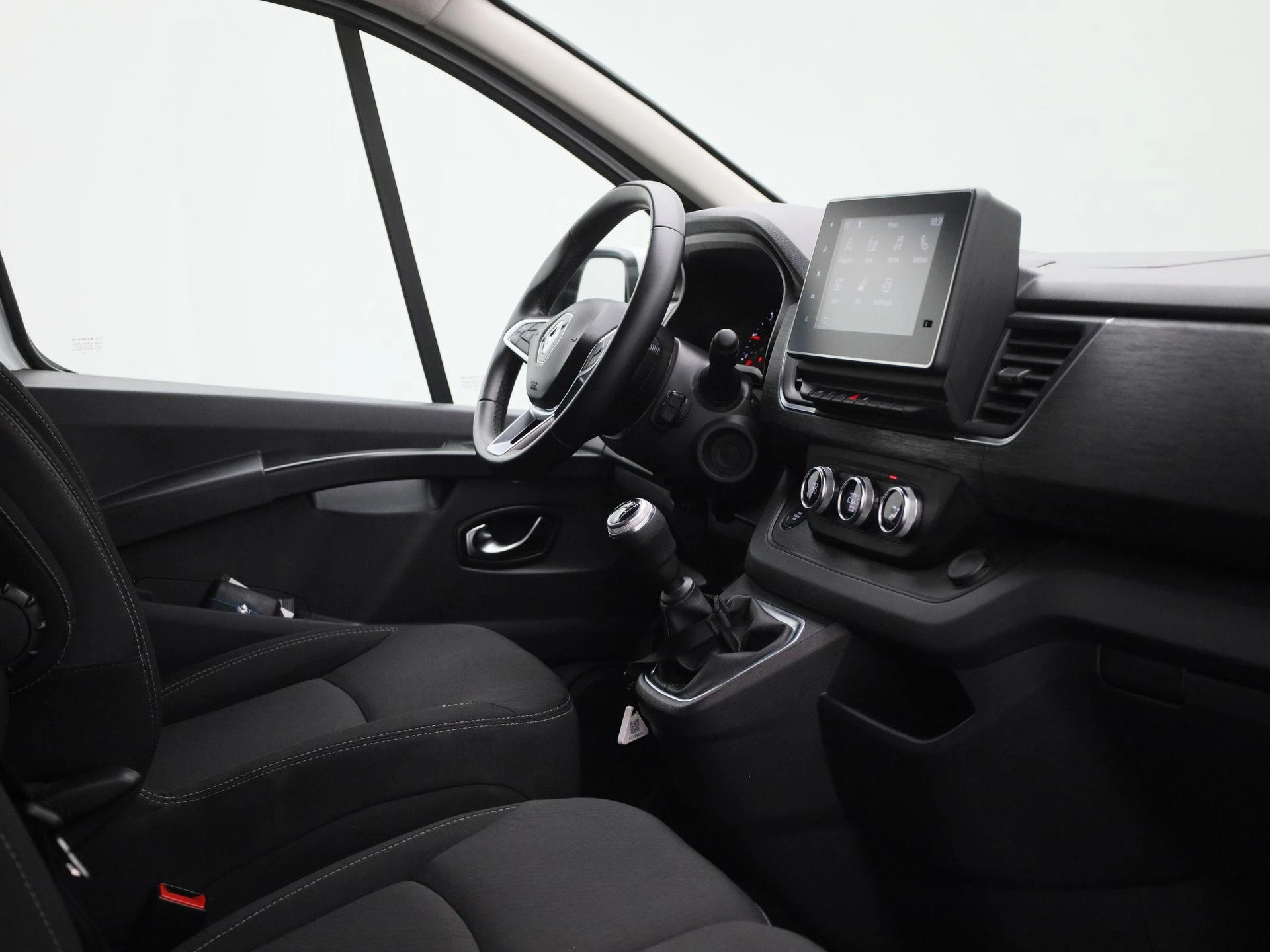 Renault-Trafic-image-35