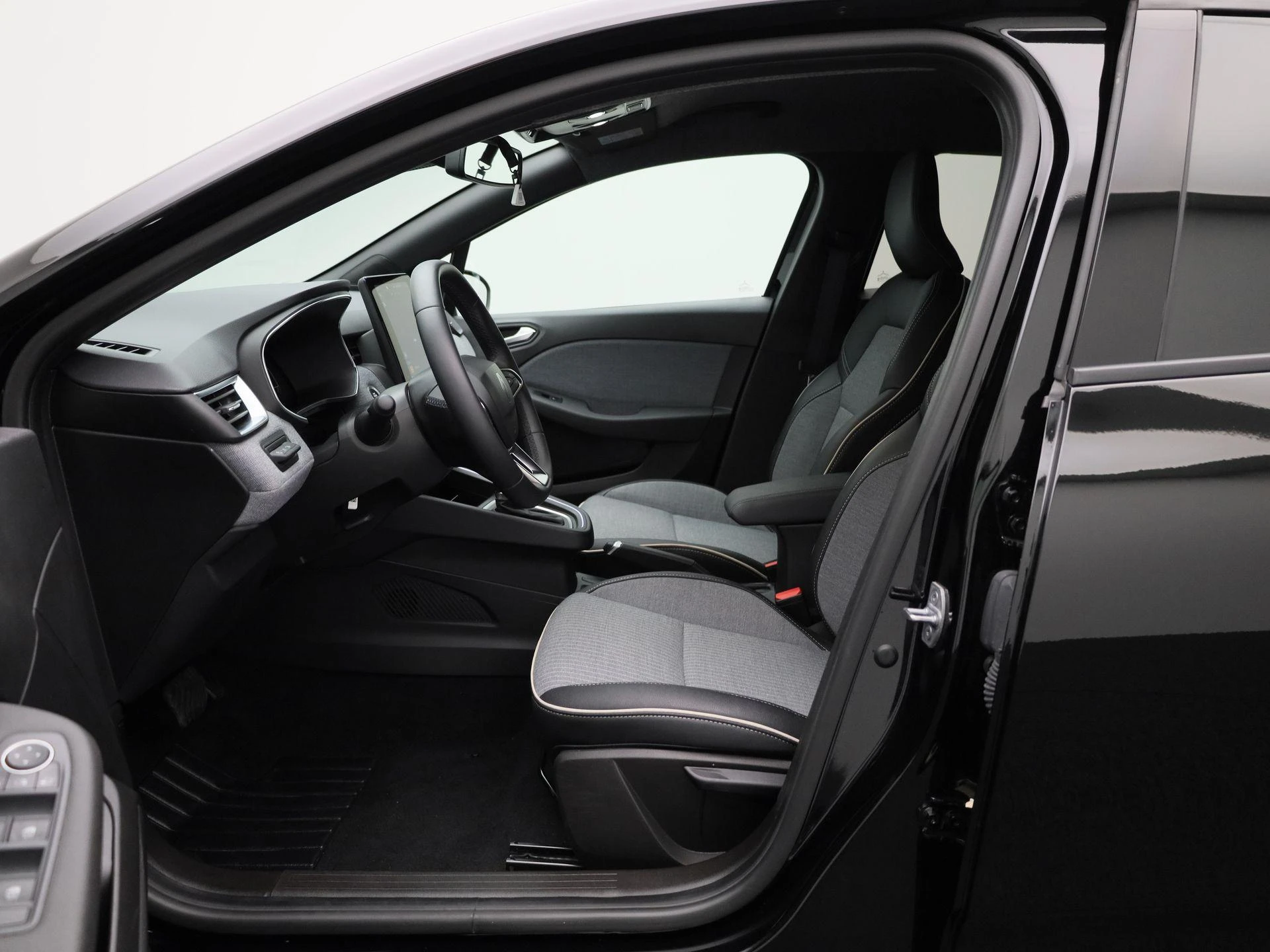 Renault-Clio-image-8