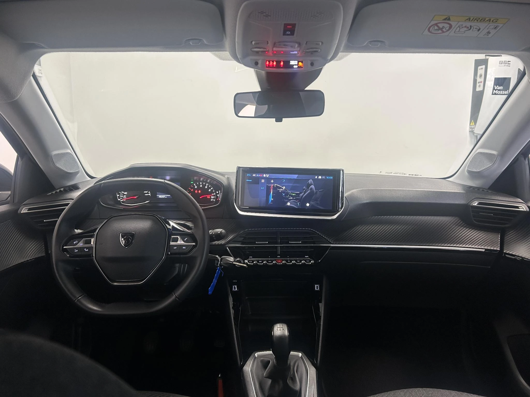 Peugeot-208-image-6