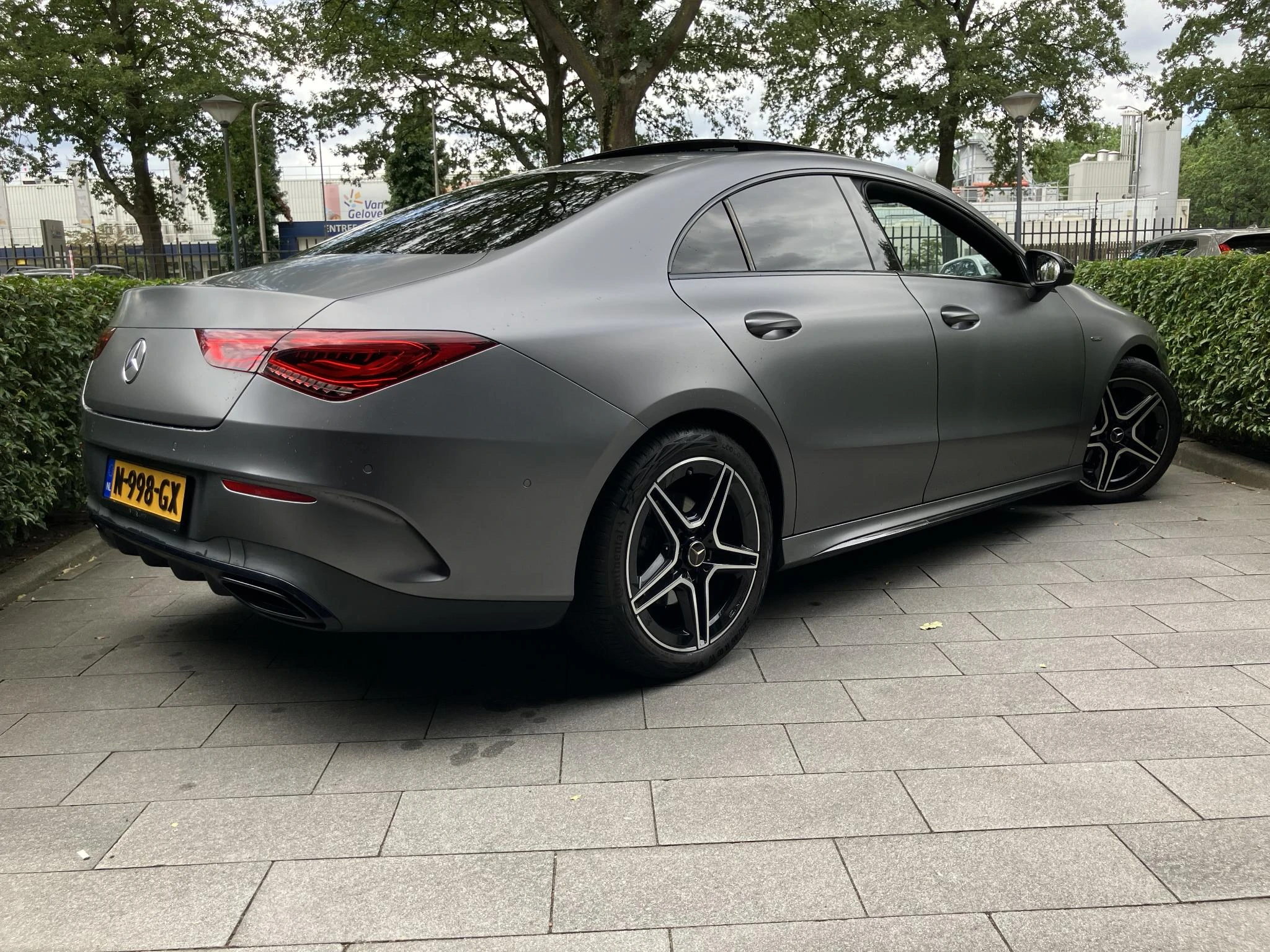 Mercedes-Benz-CLA-image-2