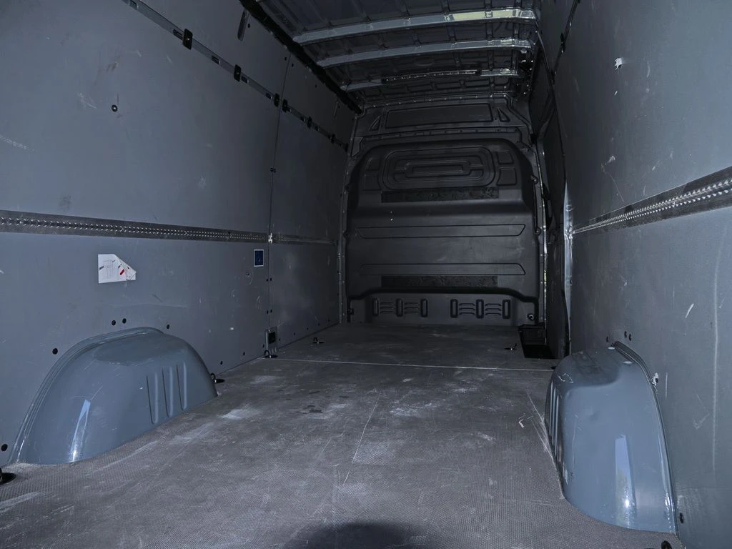 Mercedes-Benz-Sprinter 317-image-14