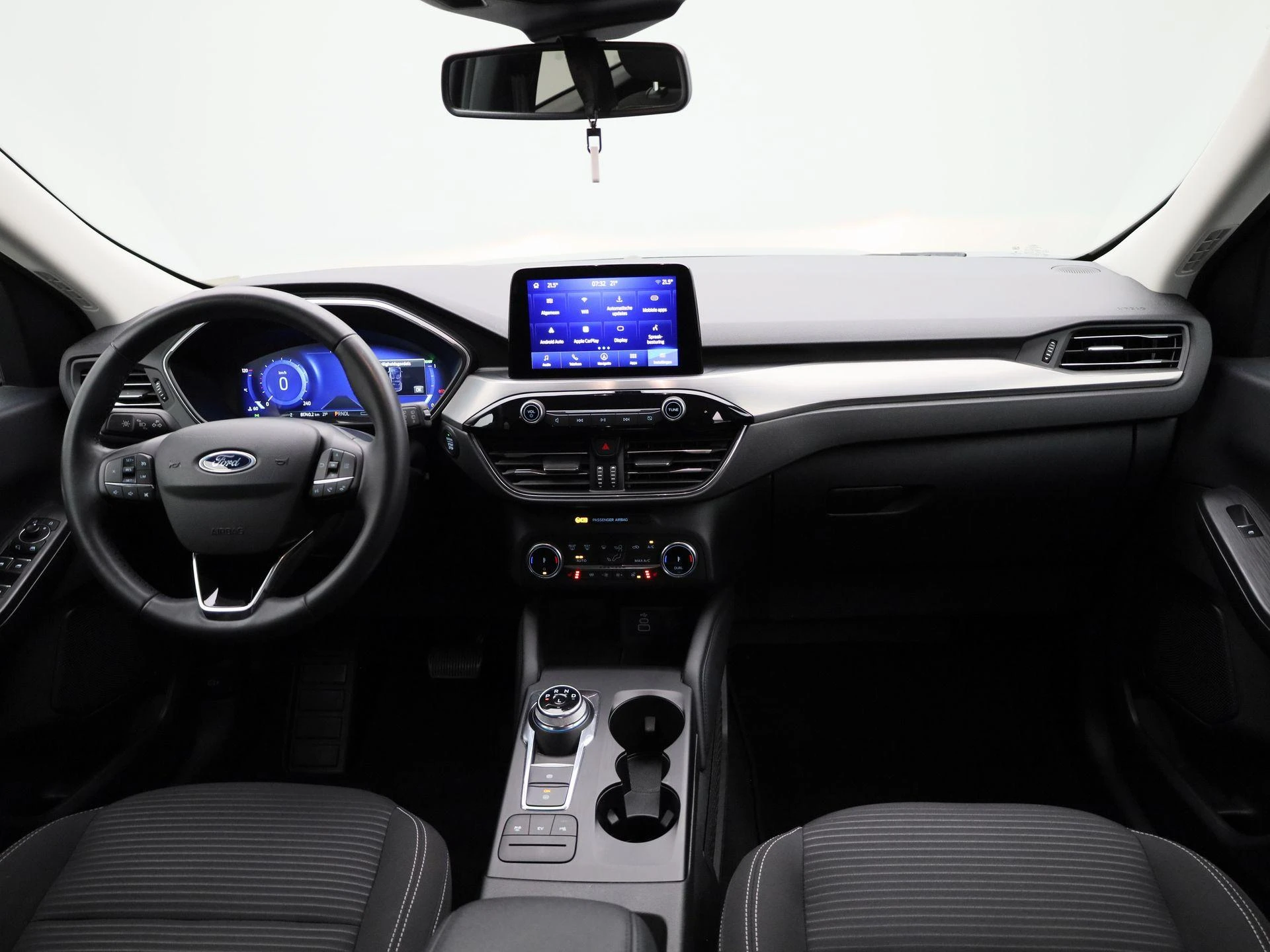 Ford Kuga 2.5i FHEV Aut. 140kW Titanium