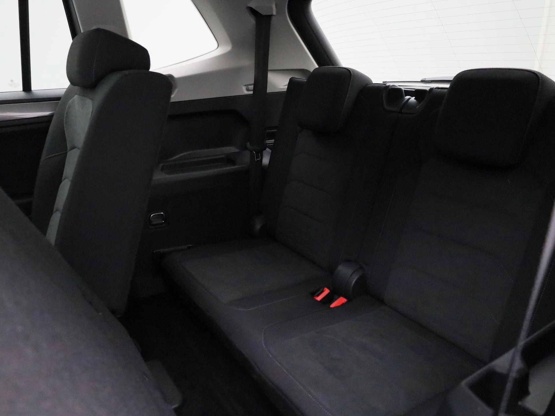 Volkswagen-Tiguan Allspace-image-12