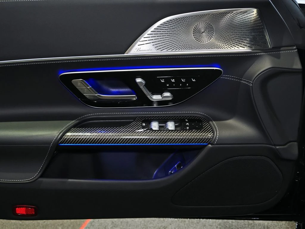 Mercedes-AMG-SL 63-image-9