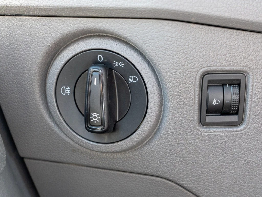 Volkswagen Crafter Kasten 2.0TDI lang Hochdach RearView