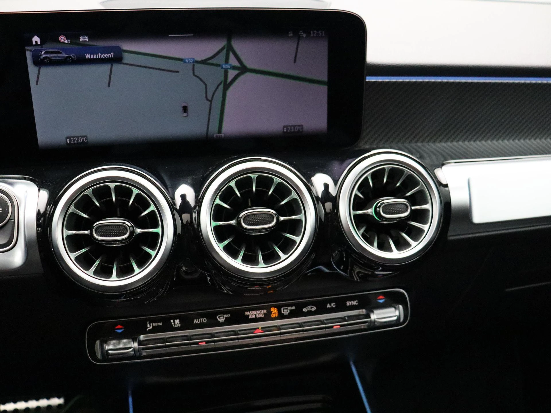 Mercedes-Benz-GLB-image-20