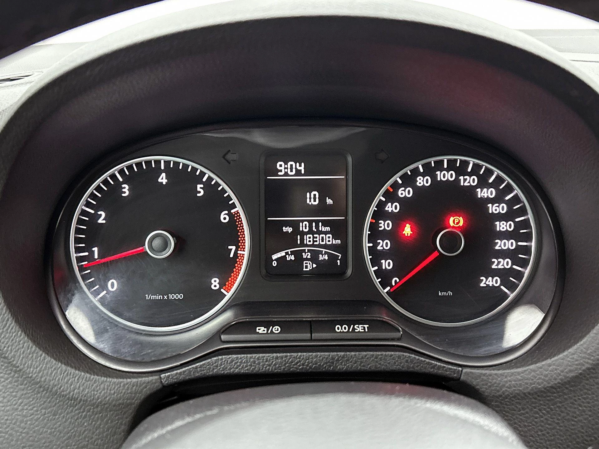 Volkswagen-Polo-image-14