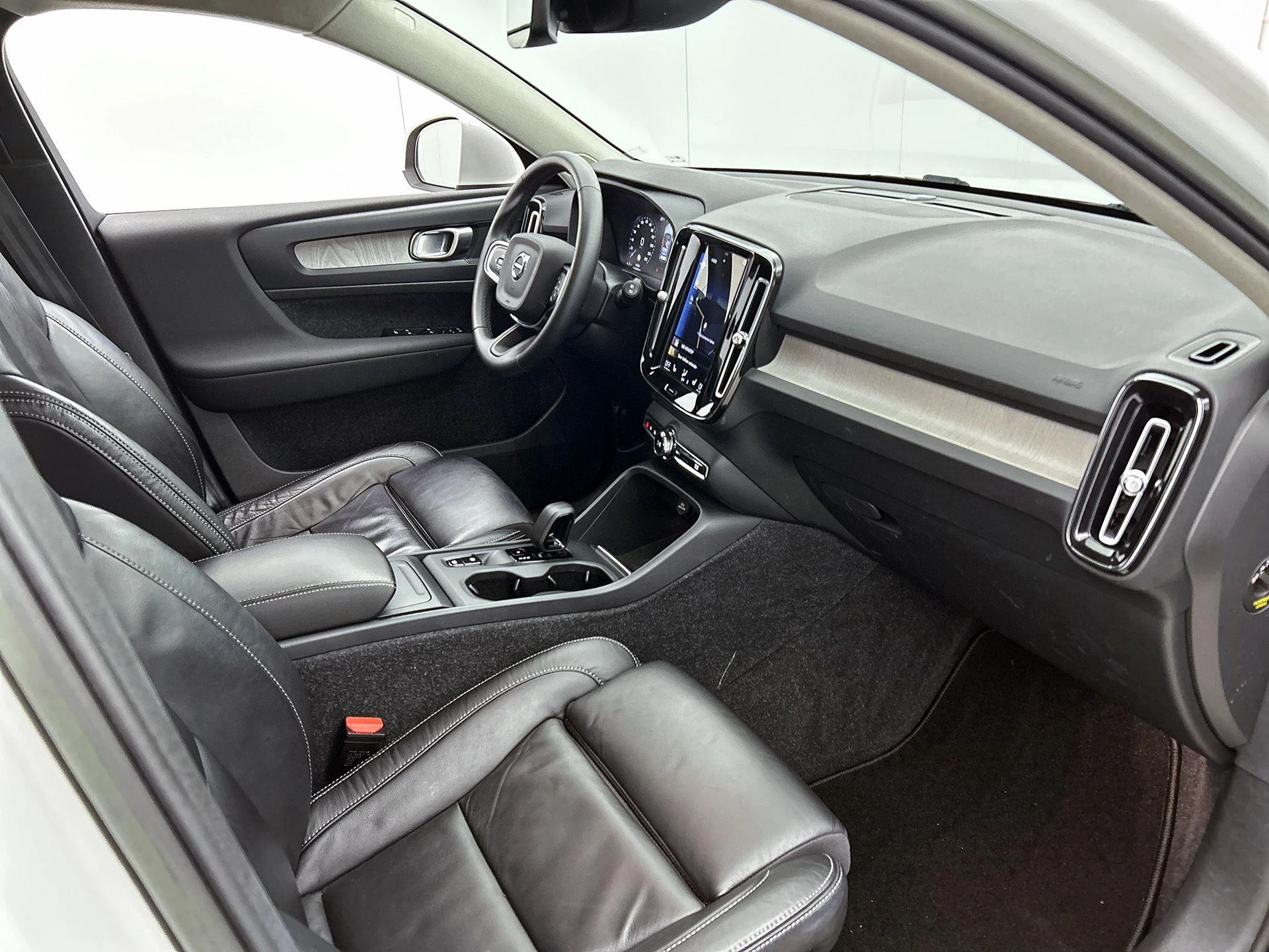 Volvo-XC40-image-19