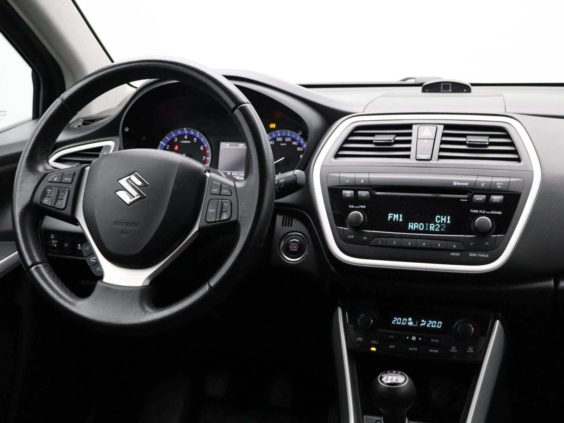 Suzuki-S-Cross-image-37