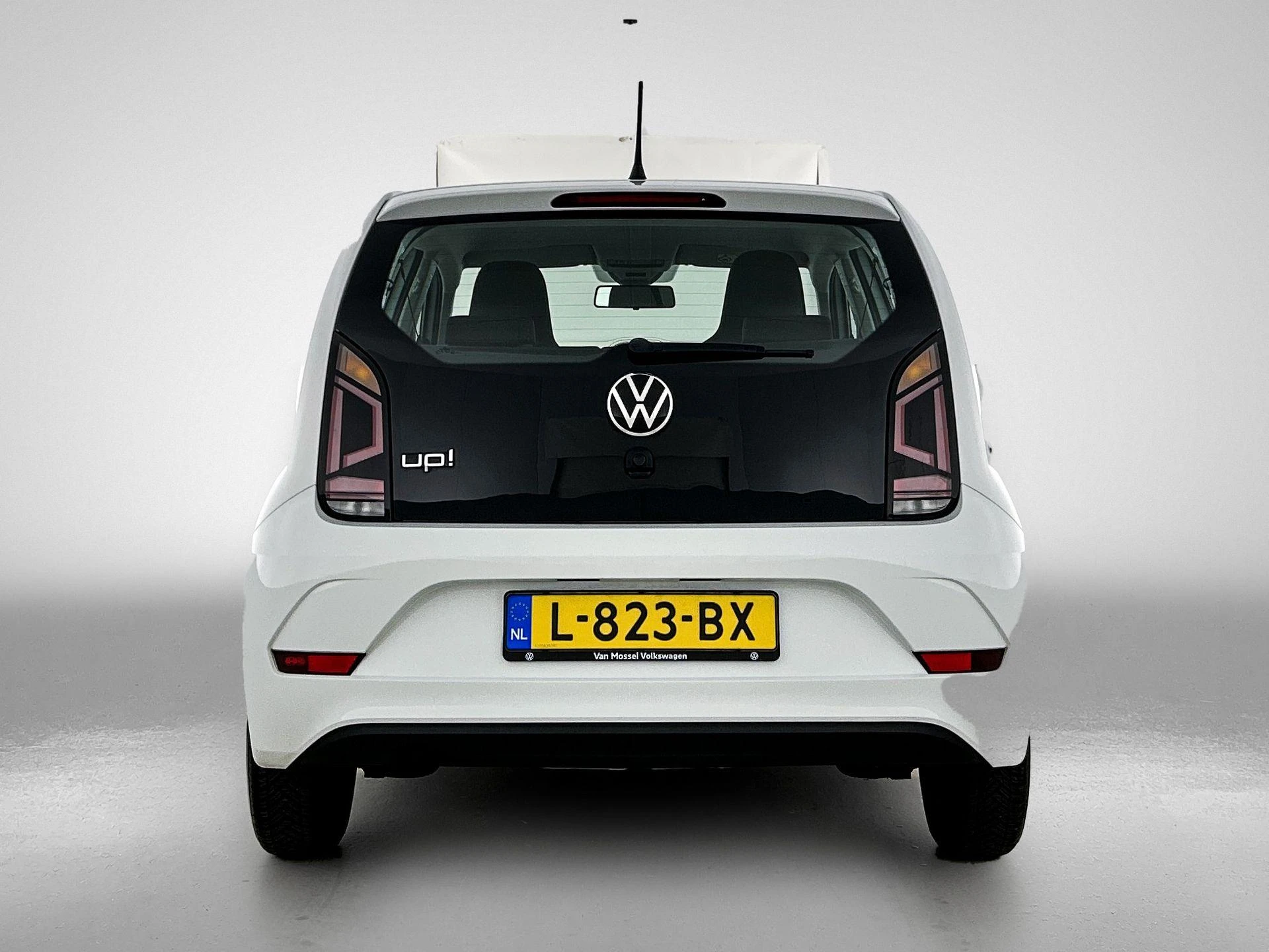 Volkswagen-up!-image-2