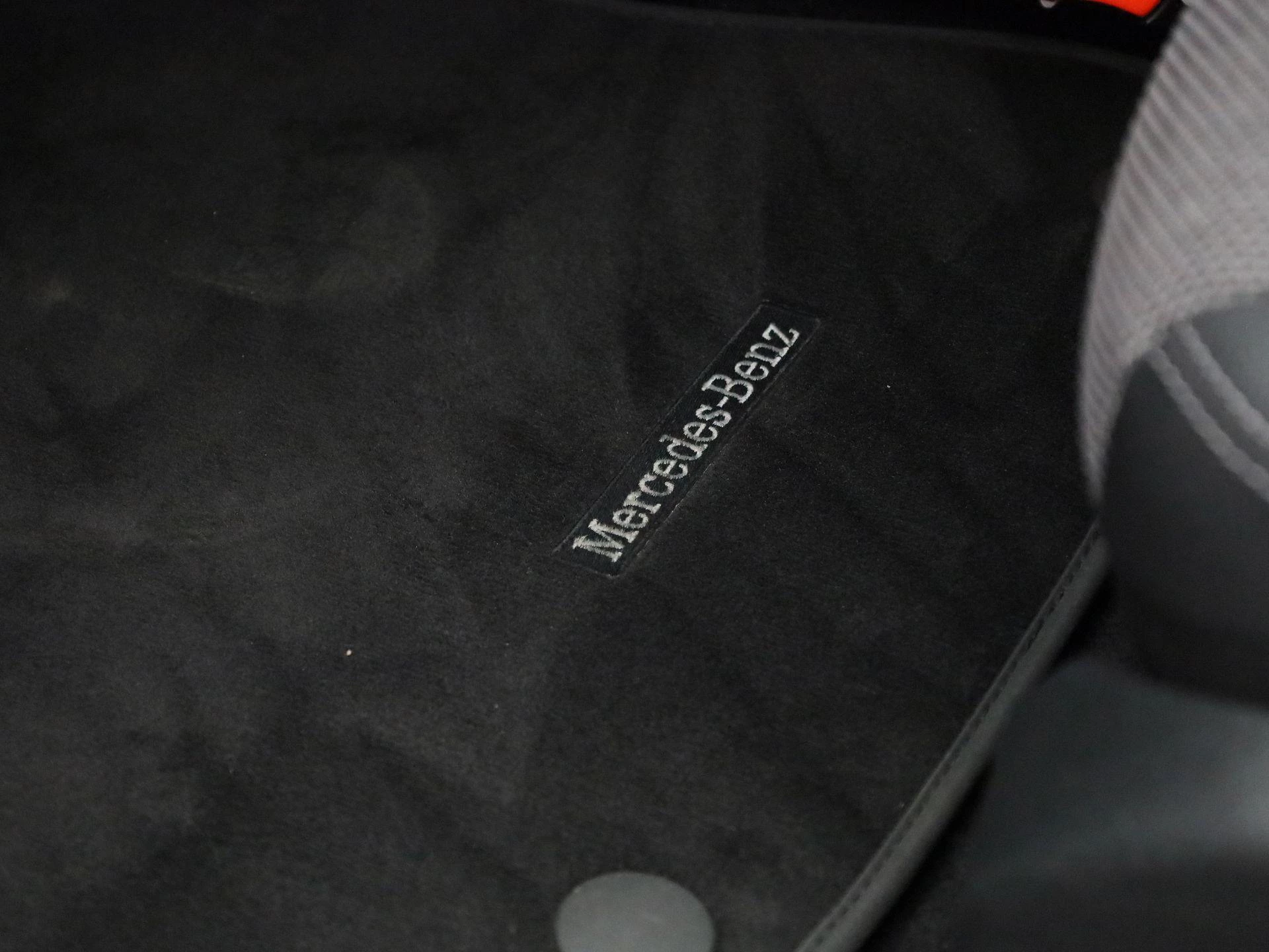 Mercedes-Benz-C-Klasse-image-30